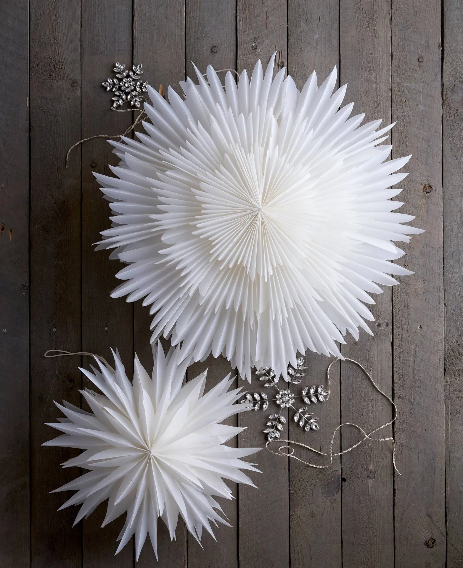 Ada snowflake hanging decoration, Silver-coloured, 18x18 cm Lene Bjerre