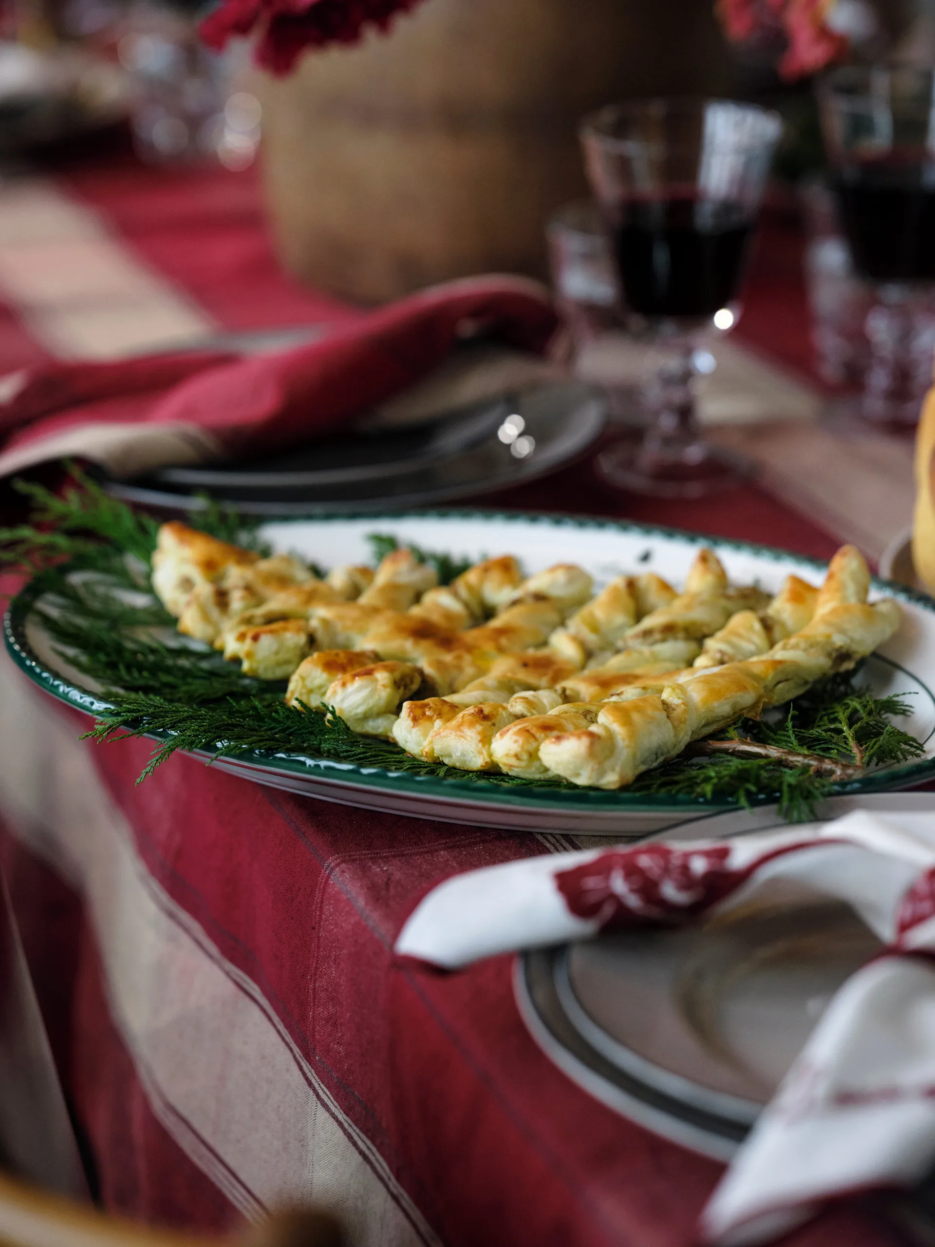 Checked linen-cotton tablecloth 150x250 cm, Red-beige Lexington