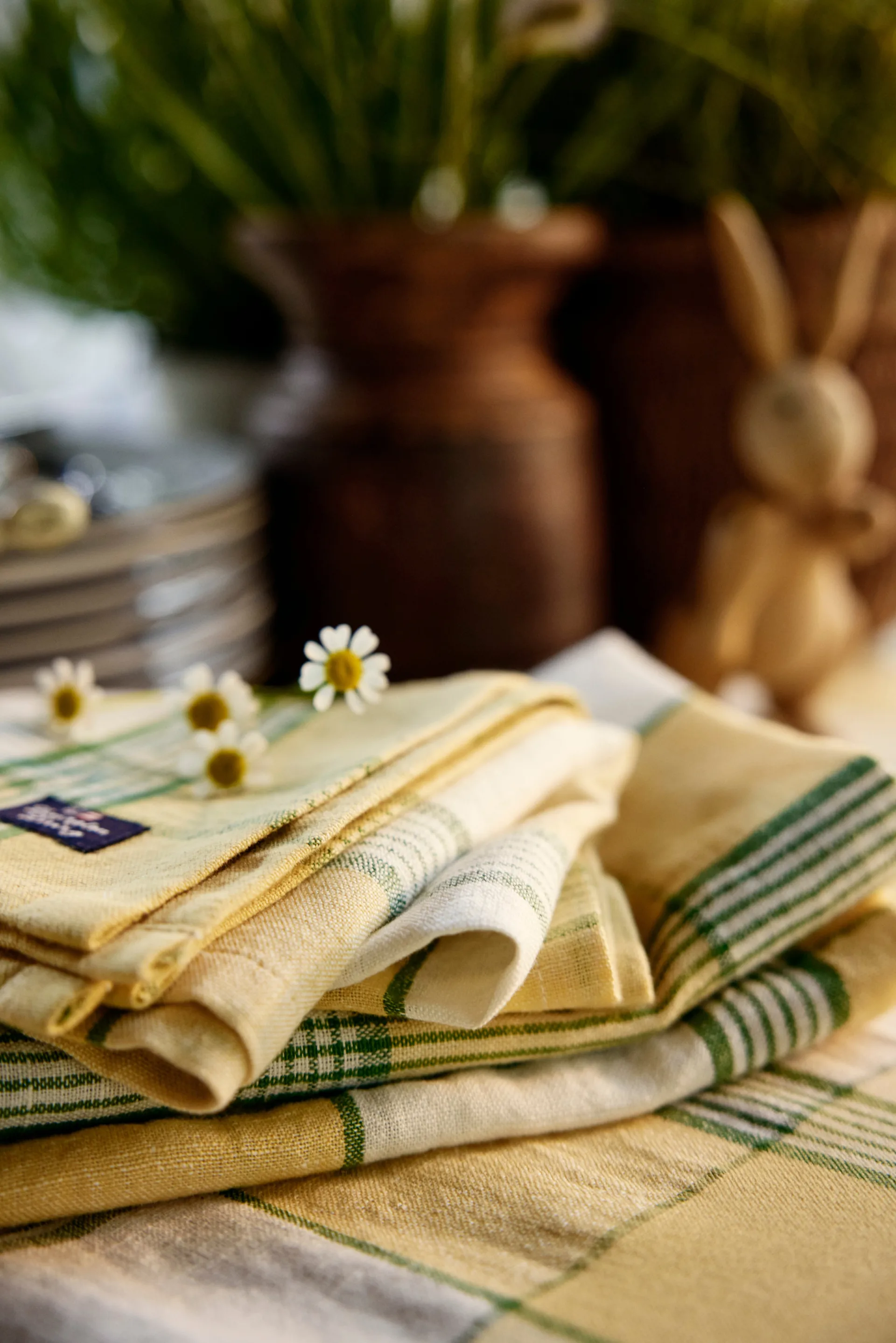 Easter Linen/Cotton tablecloth 150x250 cm, Yellow-green Lexington