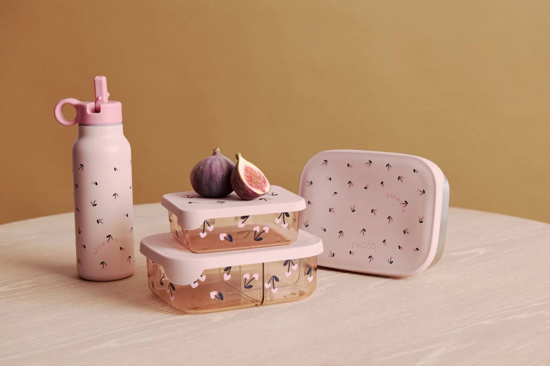 Arthur Tritan lunch box 13.5x17 cm, Cherry heart liewood-Rosey Liewood