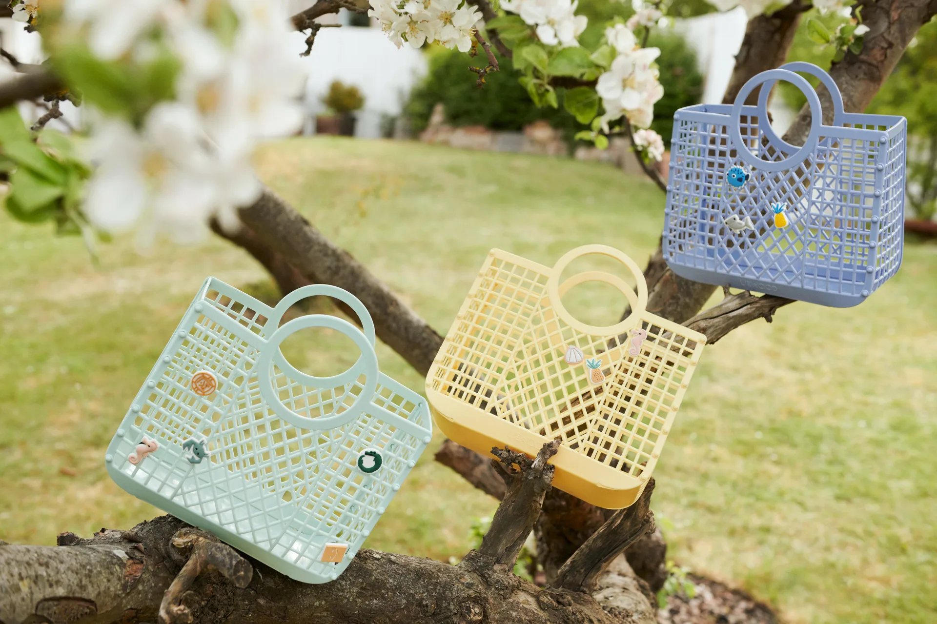Samantha basket with charms, Light Peppermint Liewood