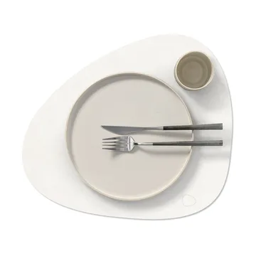 Corduroy placemat curve L - Pure white - LIND DNA