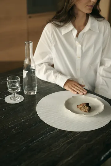 Corduroy placemat - Pure white, circle, L - LIND DNA