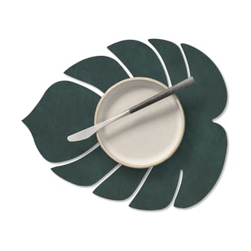 Monstera Leaf Nupo placemat S - Dark green - LIND DNA