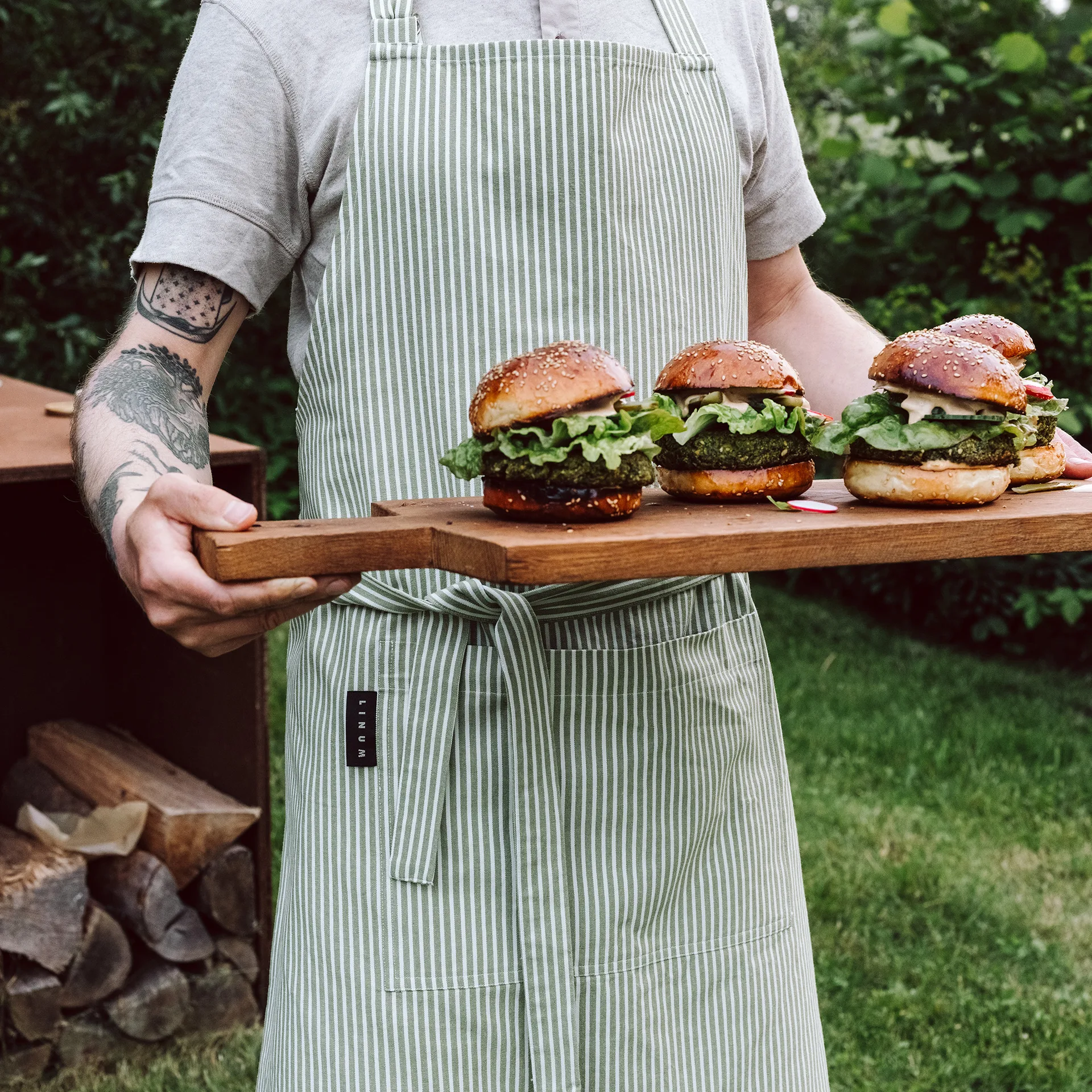 Emma apron, Moss green Linum