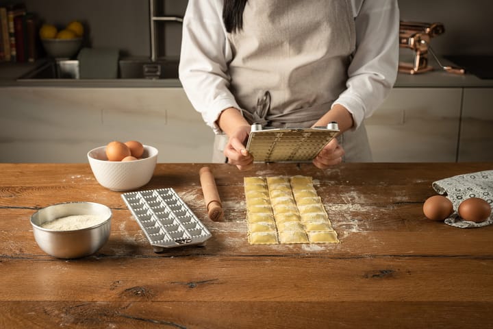 Marcato ravioli sheet including roller for square ravioli, 24 st Marcato