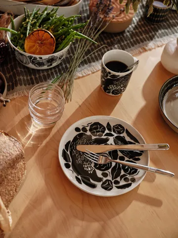 Karhuemo plate Ø20 cm - White-dark green - Marimekko