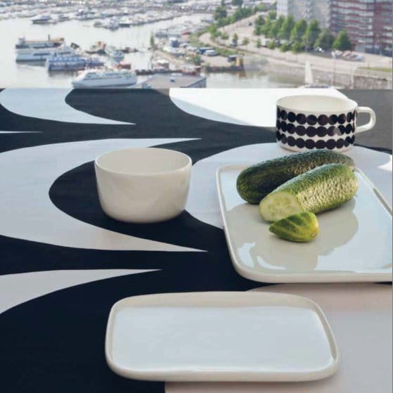 Oiva plate small 15x12 cm, white Marimekko