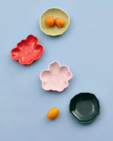 Unikko & kivet shape plate 4 pieces - Pink-pear-red-dark green - Marimekko