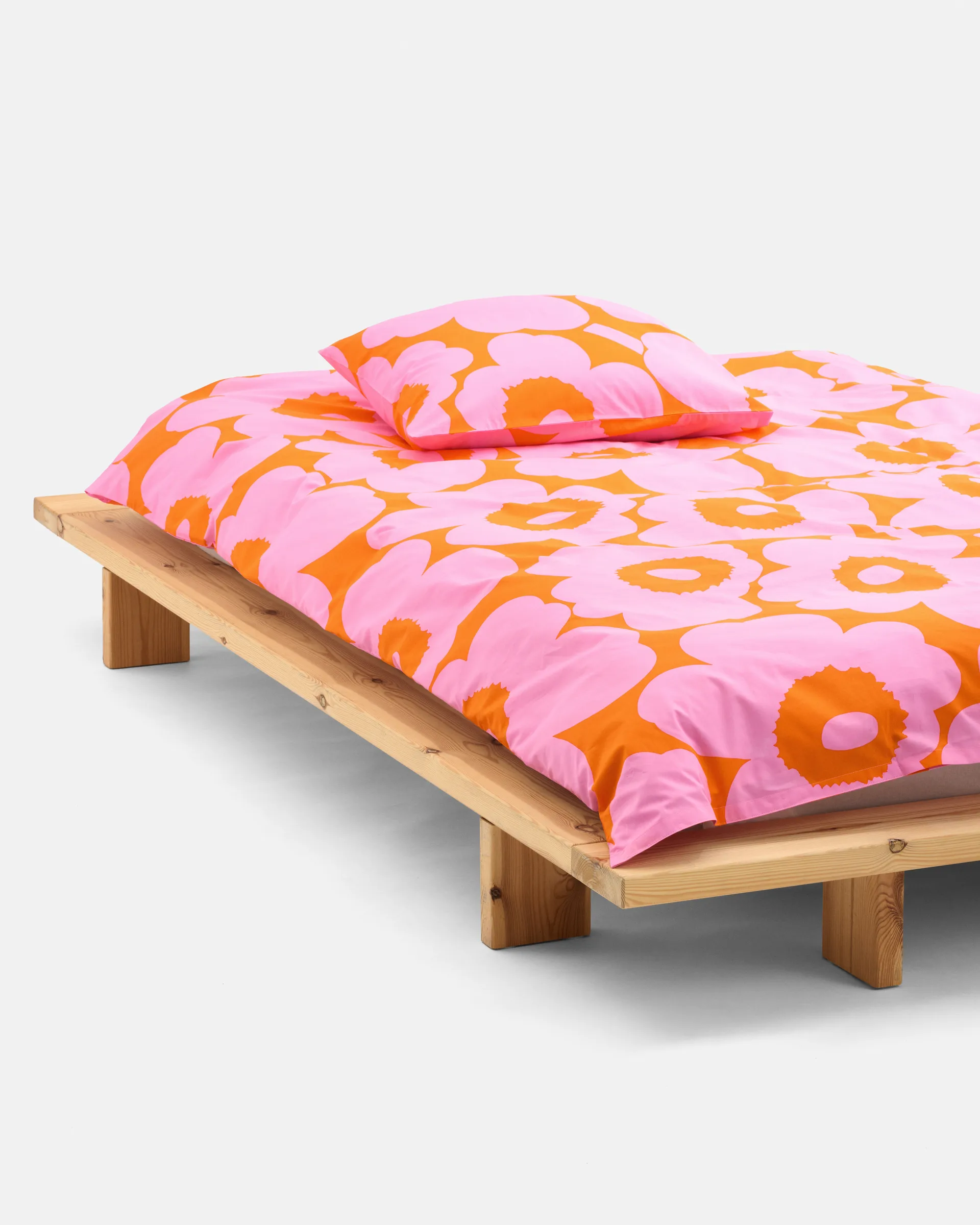 Unikko pillowcase 50x60 cm, Orange-pink Marimekko