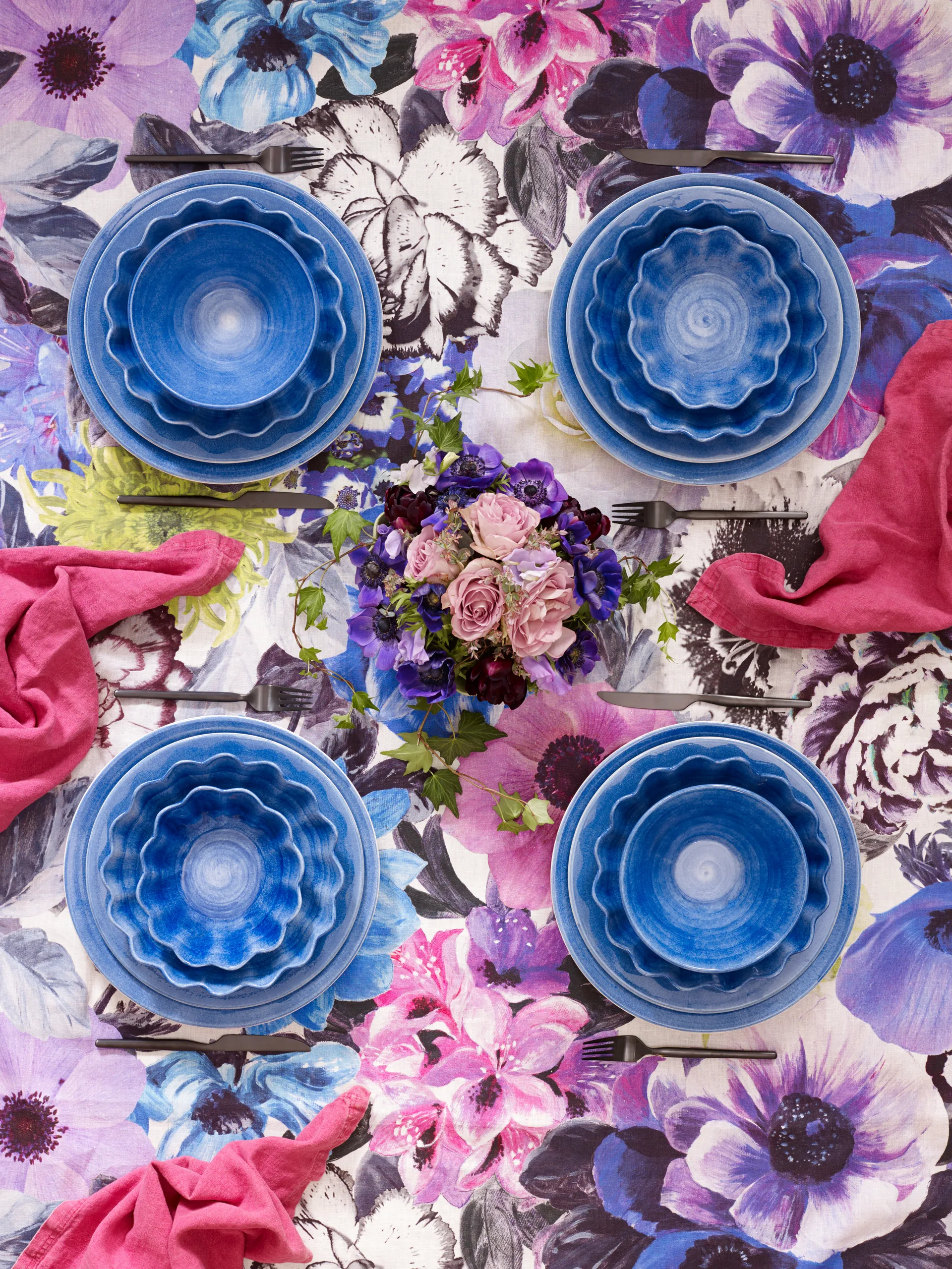 Basic plate 28 cm, Light blue Mateus