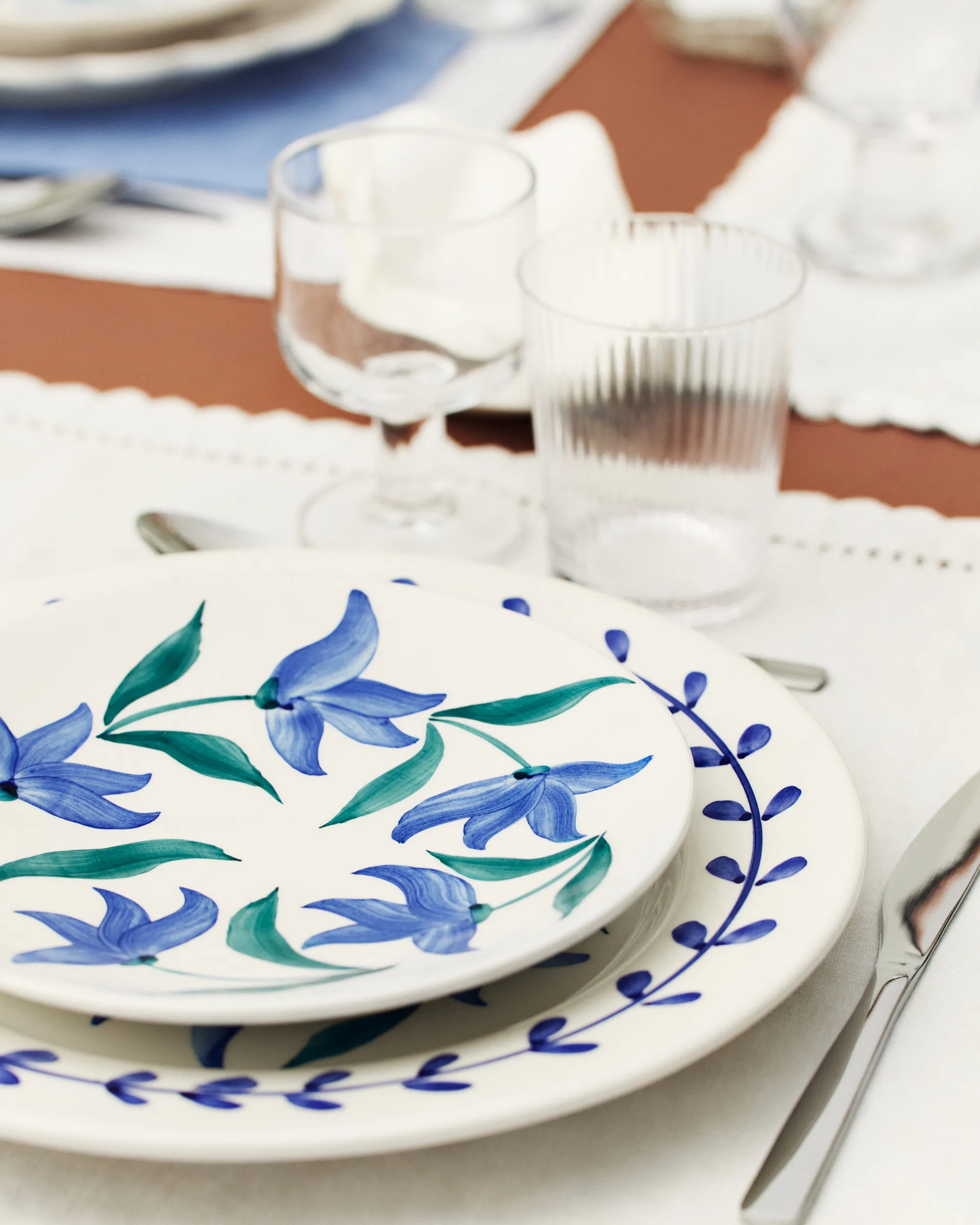 Flowers blossom dinner plate Ø28 cm, White Mateus