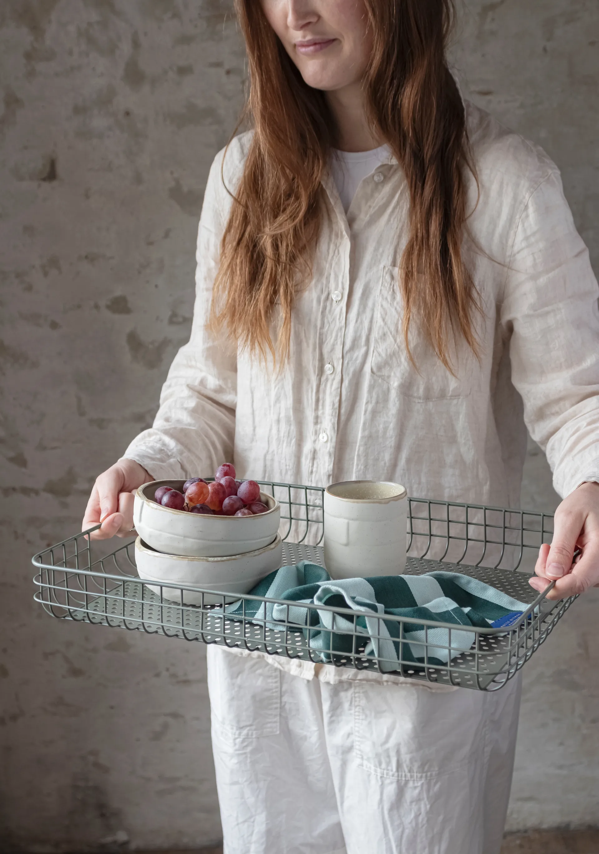 Lift serving tray 33.5x45.5 cm, Thyme green Mette Ditmer