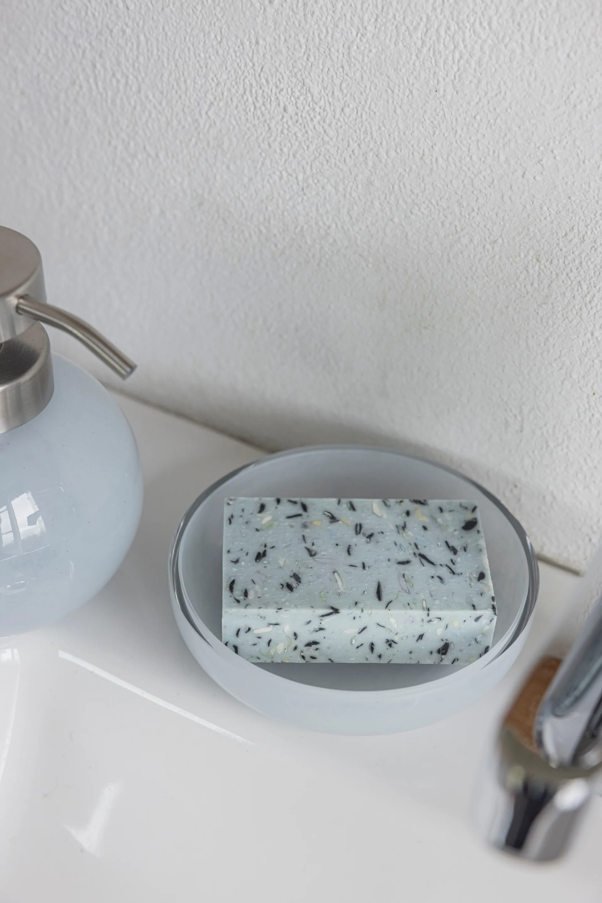 Opal soap dish, Light blue Mette Ditmer