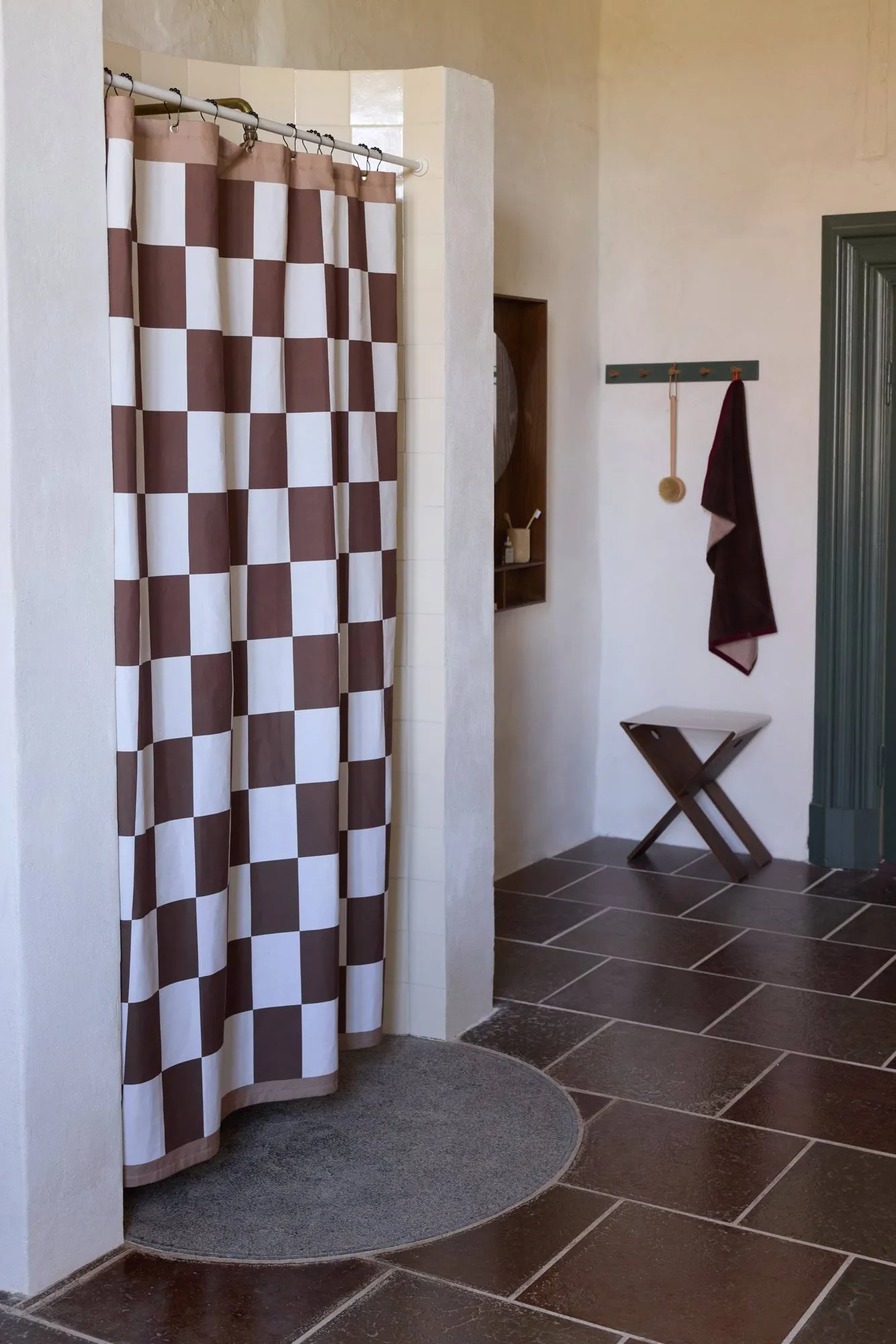Retro shower curtain 150x200 cm, Brown Mette Ditmer