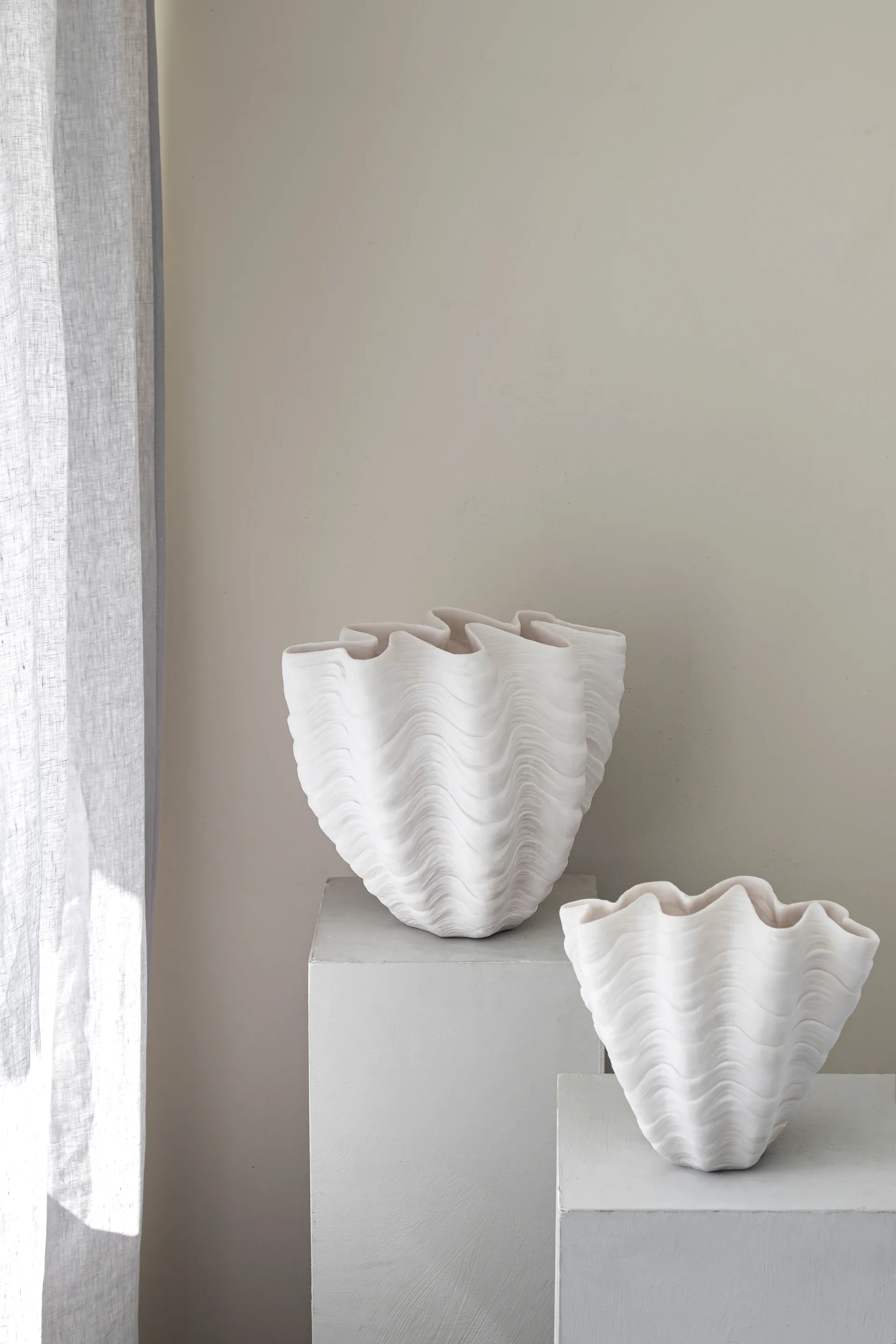 Shell vase, Large, 30 cm, white Mette Ditmer
