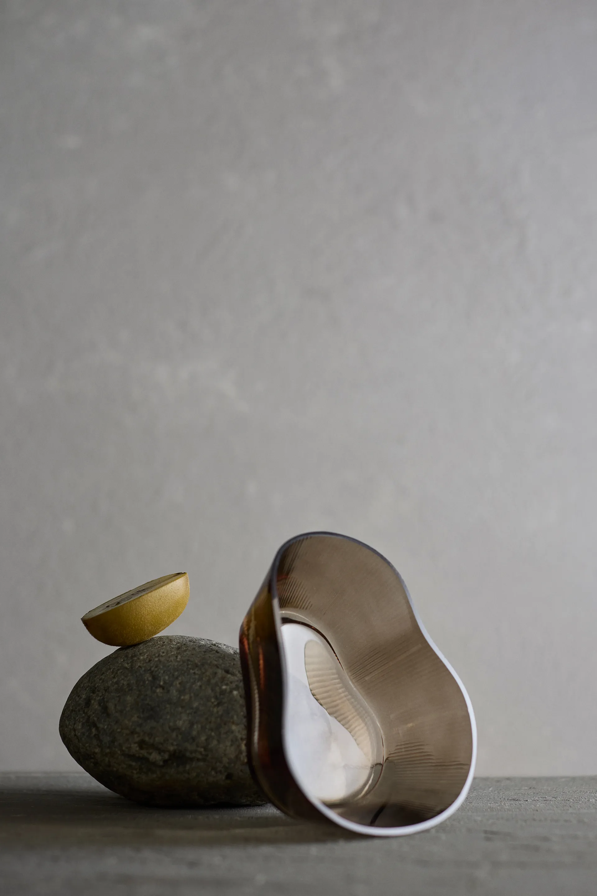 Ripe bowl, Smoked brown, Ø17.5x5 cm MUUBS