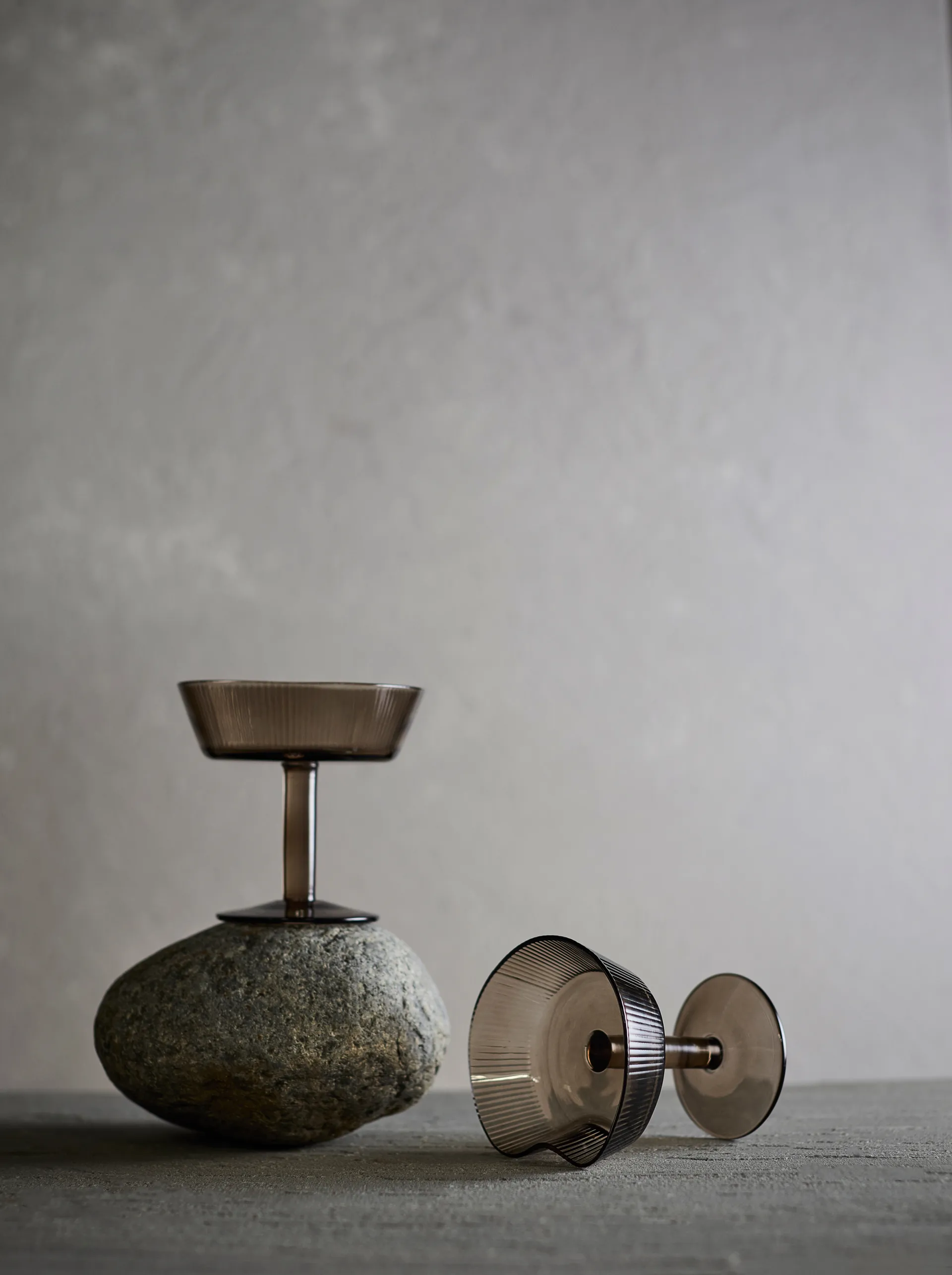 Ripe cocktail glass 15 cl, Smoked brown MUUBS