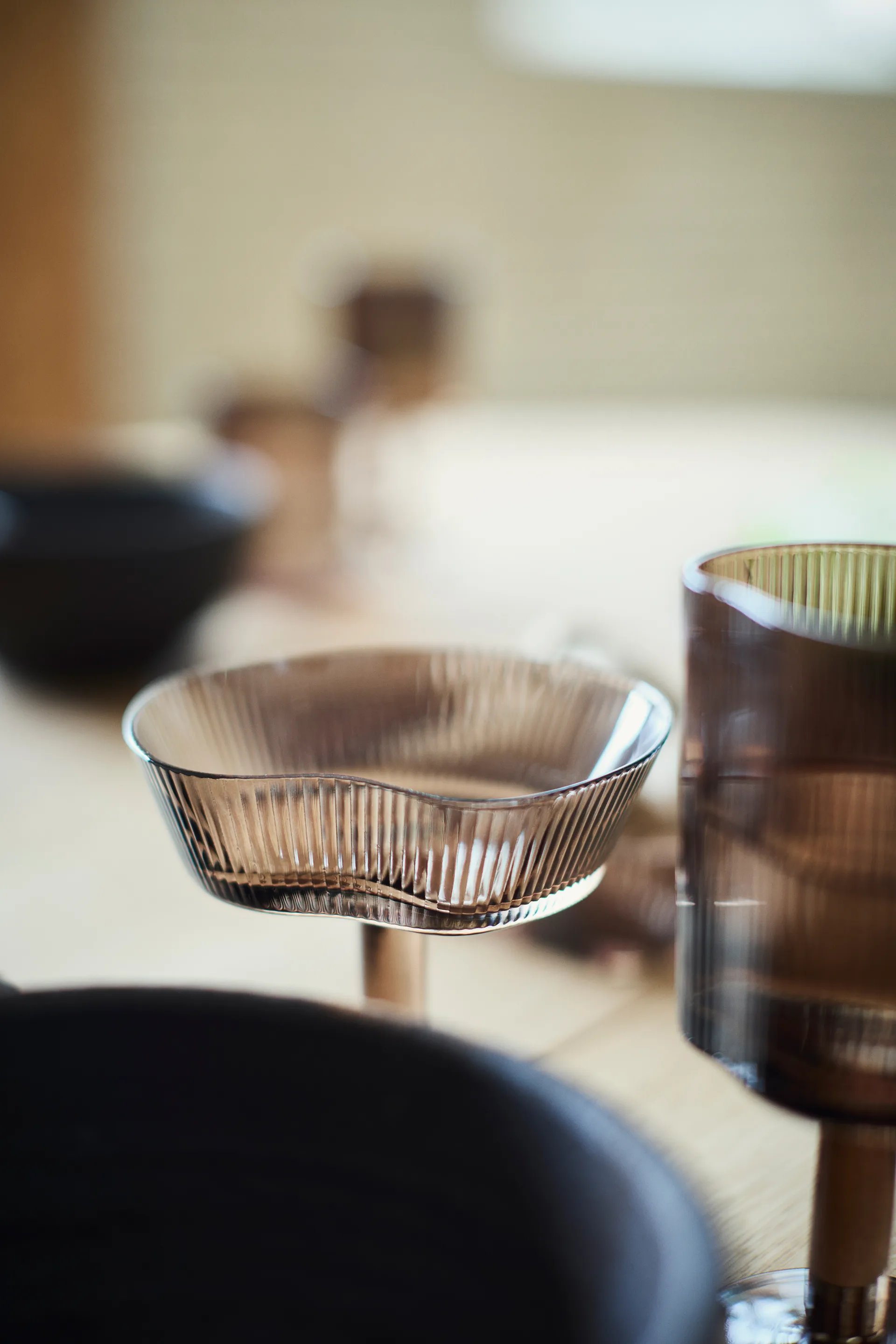 Ripe red wine glass 29,5 cl, Smoked brown MUUBS