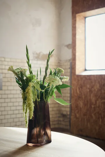 Ripe vase - Smoked brown, 26 cm - MUUBS