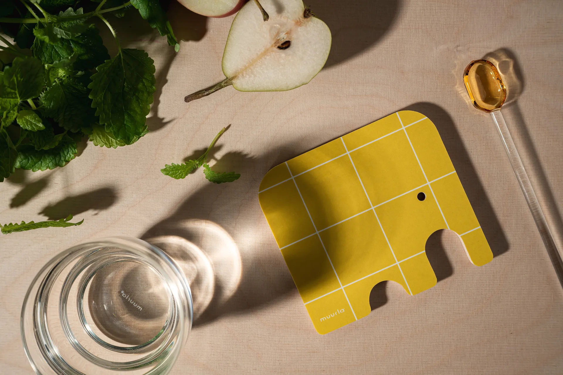 Elephant glass coaster 11x10 cm, Yellow Muurla