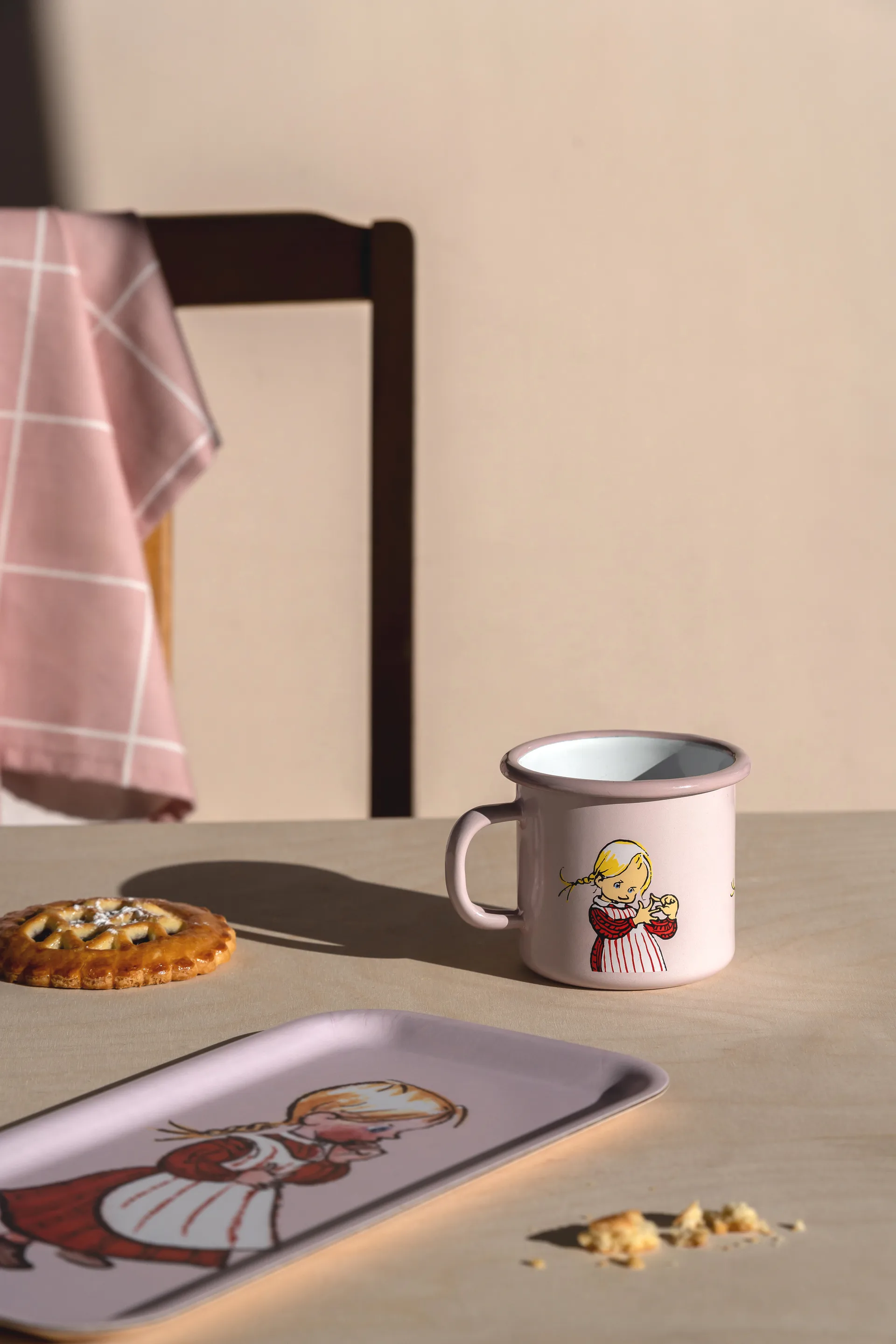 Emil in Lönneberga enamel mug 2.5 dl, Ida Muurla