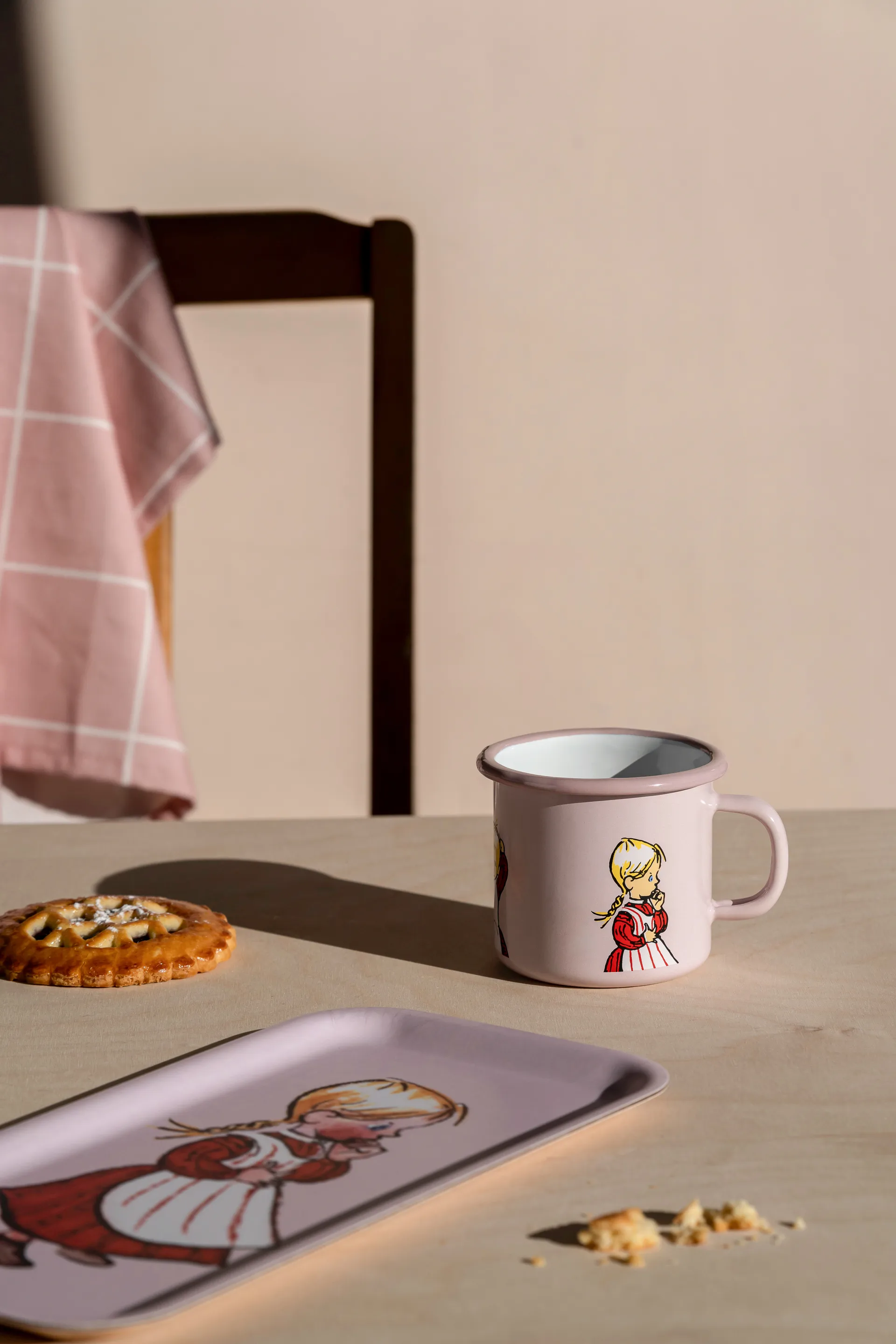 Emil in Lönneberga enamel mug 2.5 dl, Ida Muurla