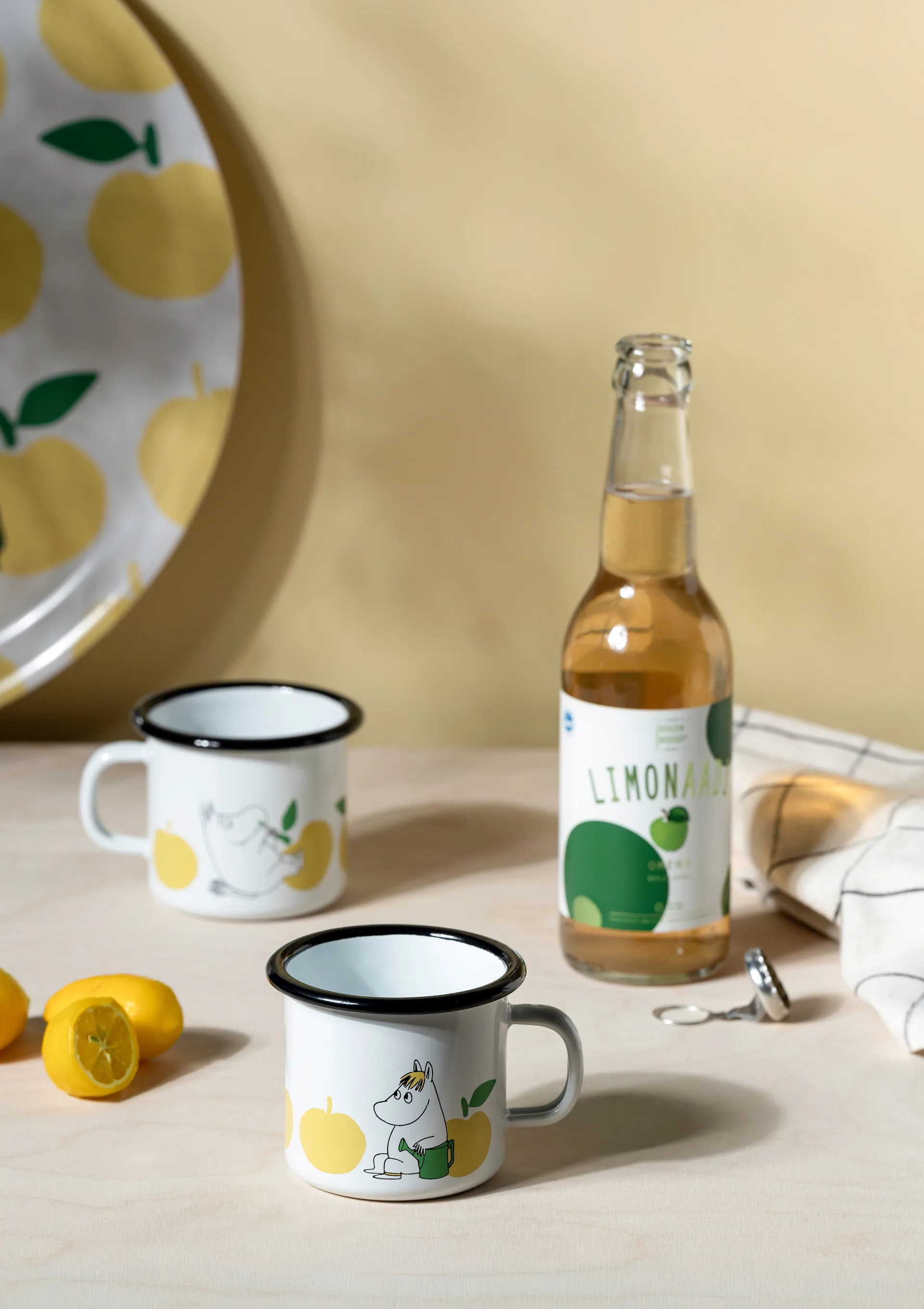 Moomin enamel mug 25 cl, Joyfull Apples Muurla