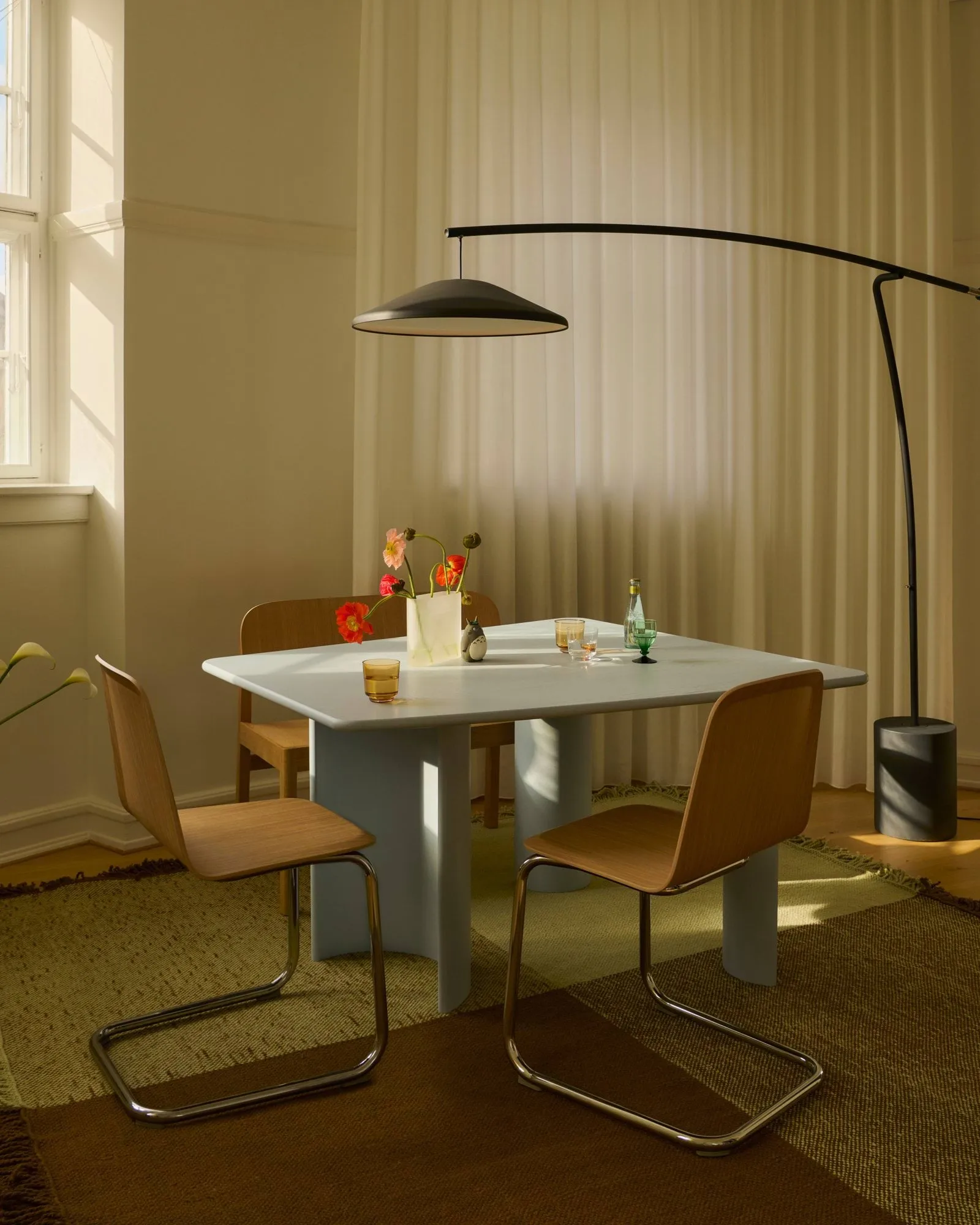 Contra floor lamp, Anthracite black-concrete, 188 cm Muuto