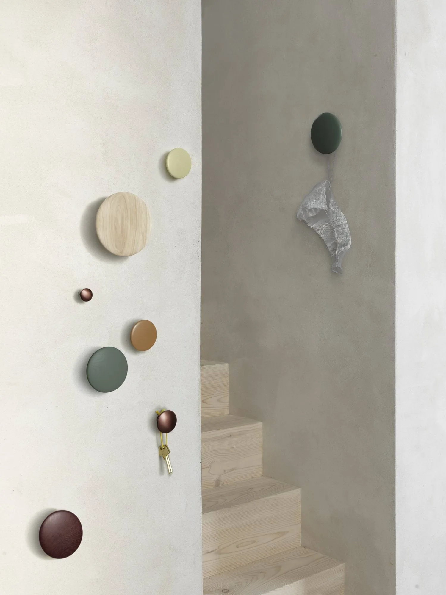 Dots Wood coat hook, Light olive, Ø9 cm Muuto