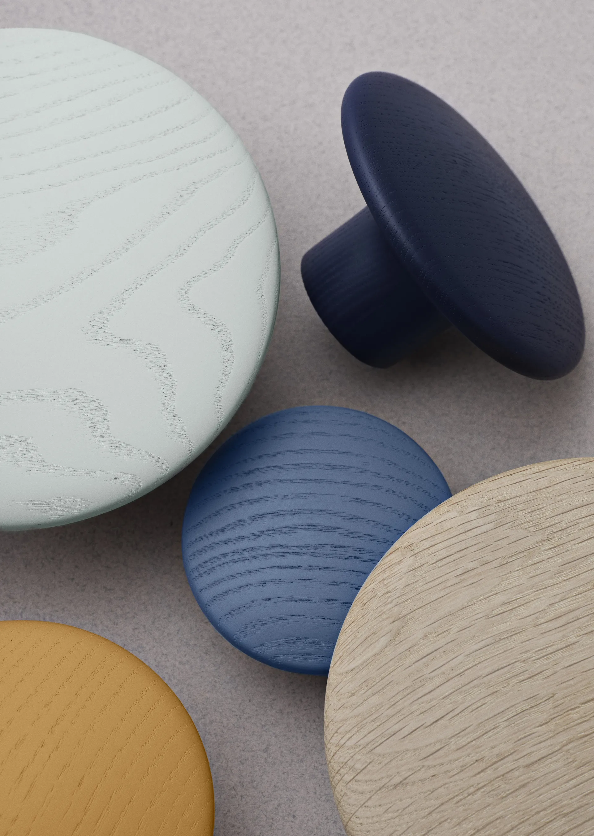 Dots wood hook sage green, Ø6.5 cm Muuto