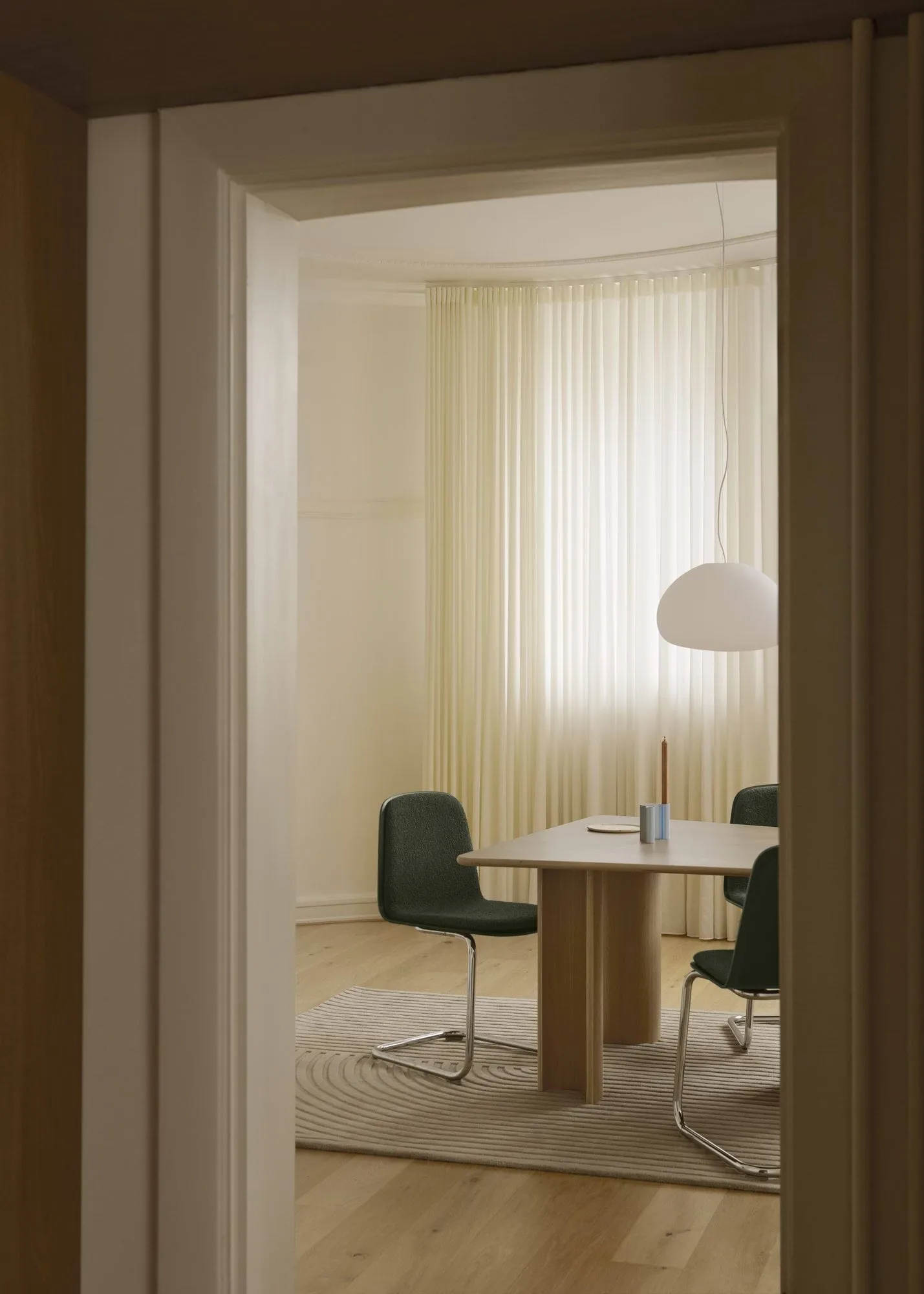 Relevo Rug Quattro wool rug, Taupe, 200x300 cm Muuto