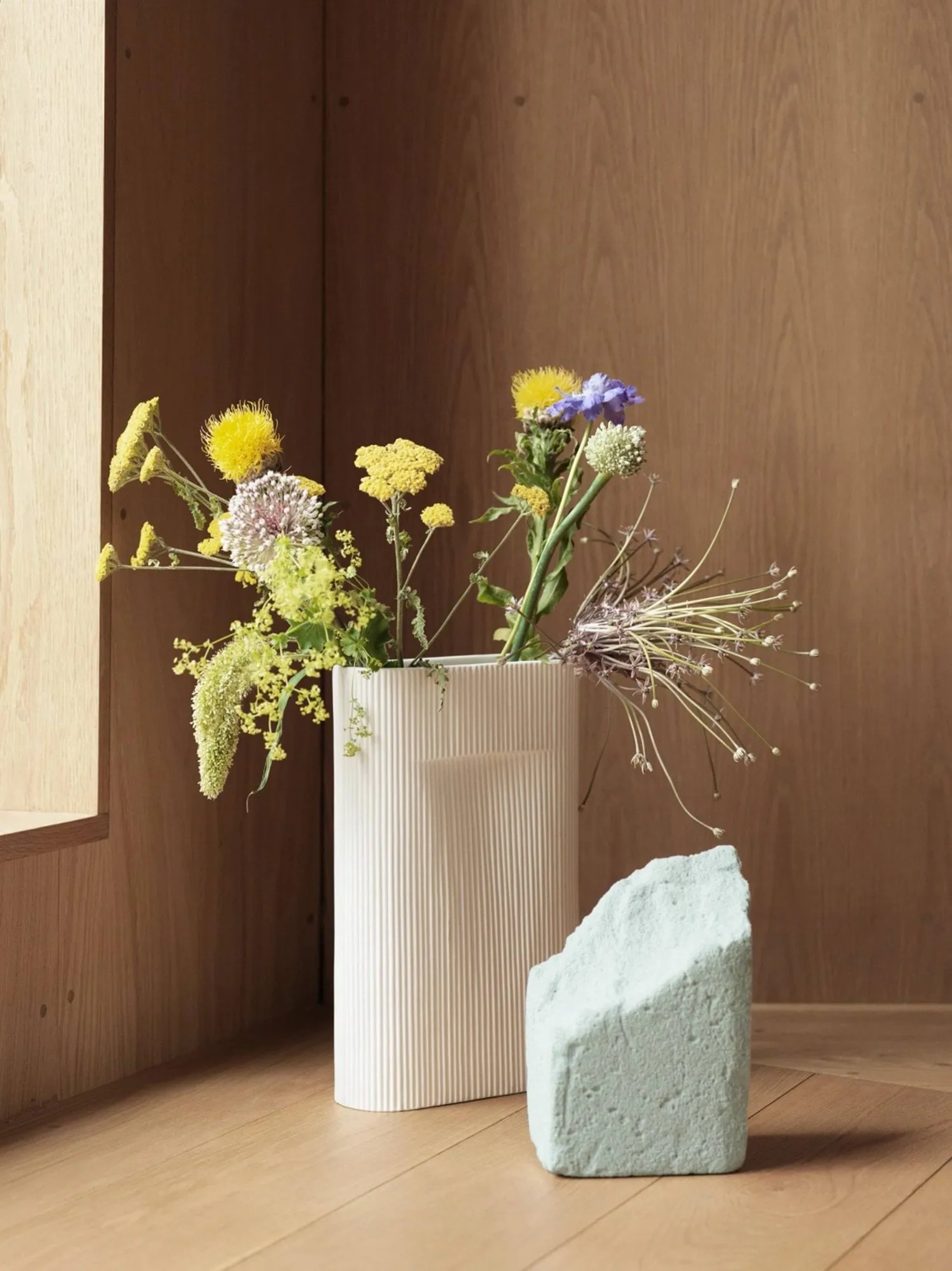 Ridge vase 35 cm, Off white Muuto