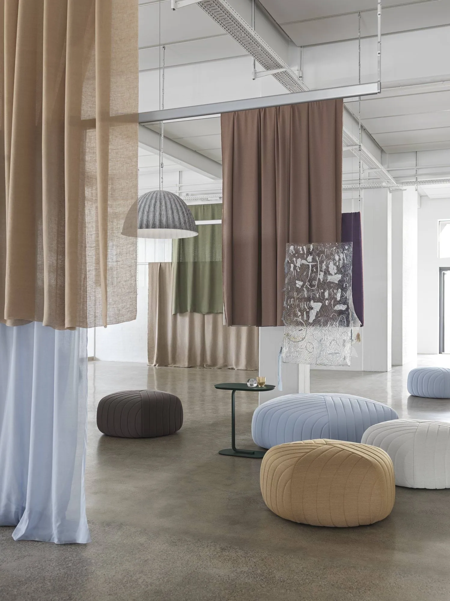 Under the Bell ceiling lamp Ø 82 cm, Blue grey Muuto