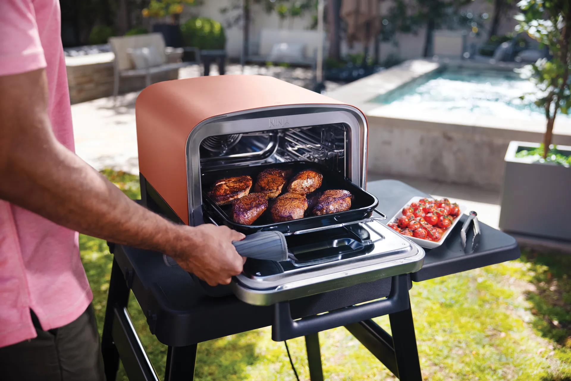 Ninja Woodfire electric oven and smoker OO101EU, Brown Ninja