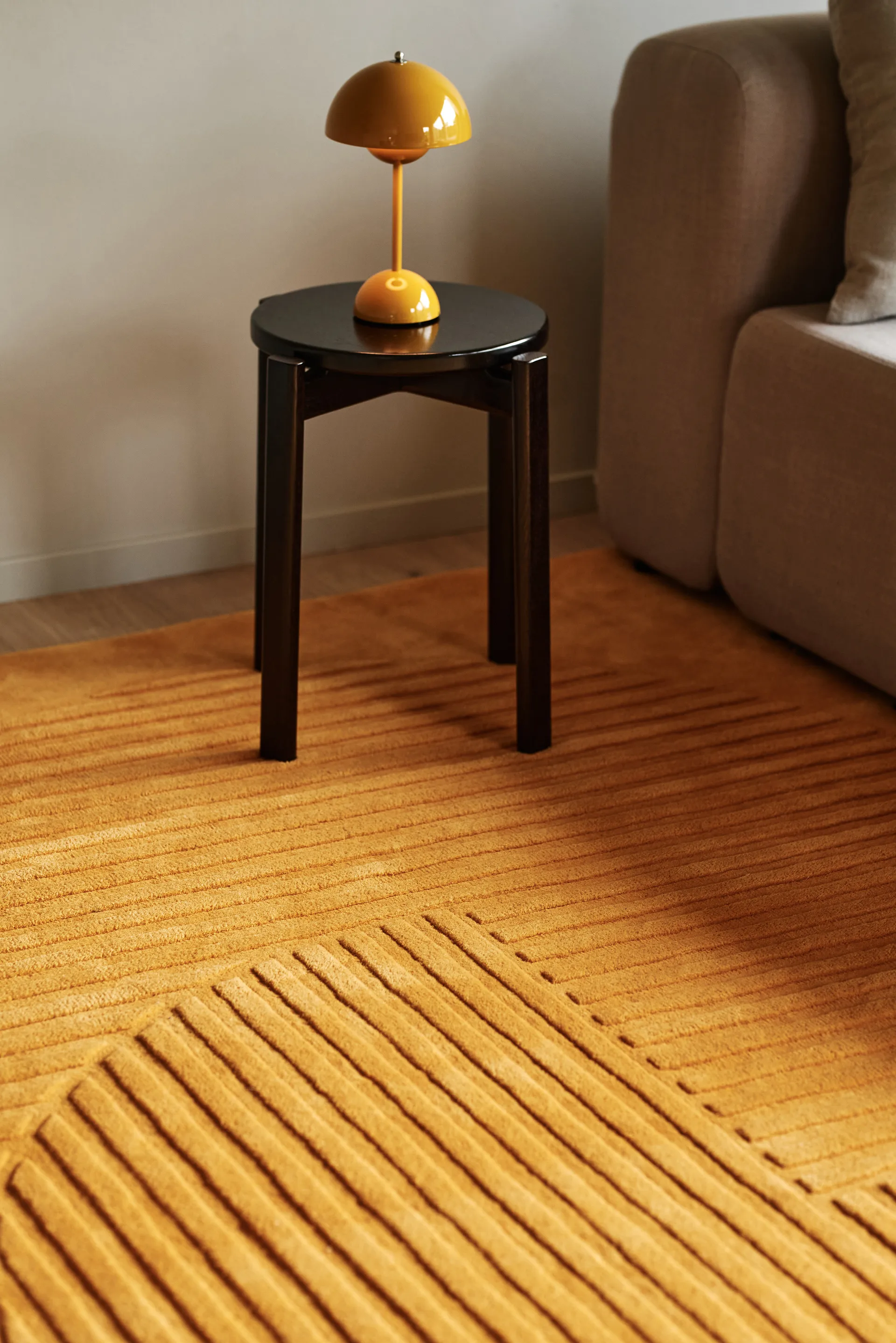 Levels Circles wool rug, Yellow, 200x300 cm NJRD