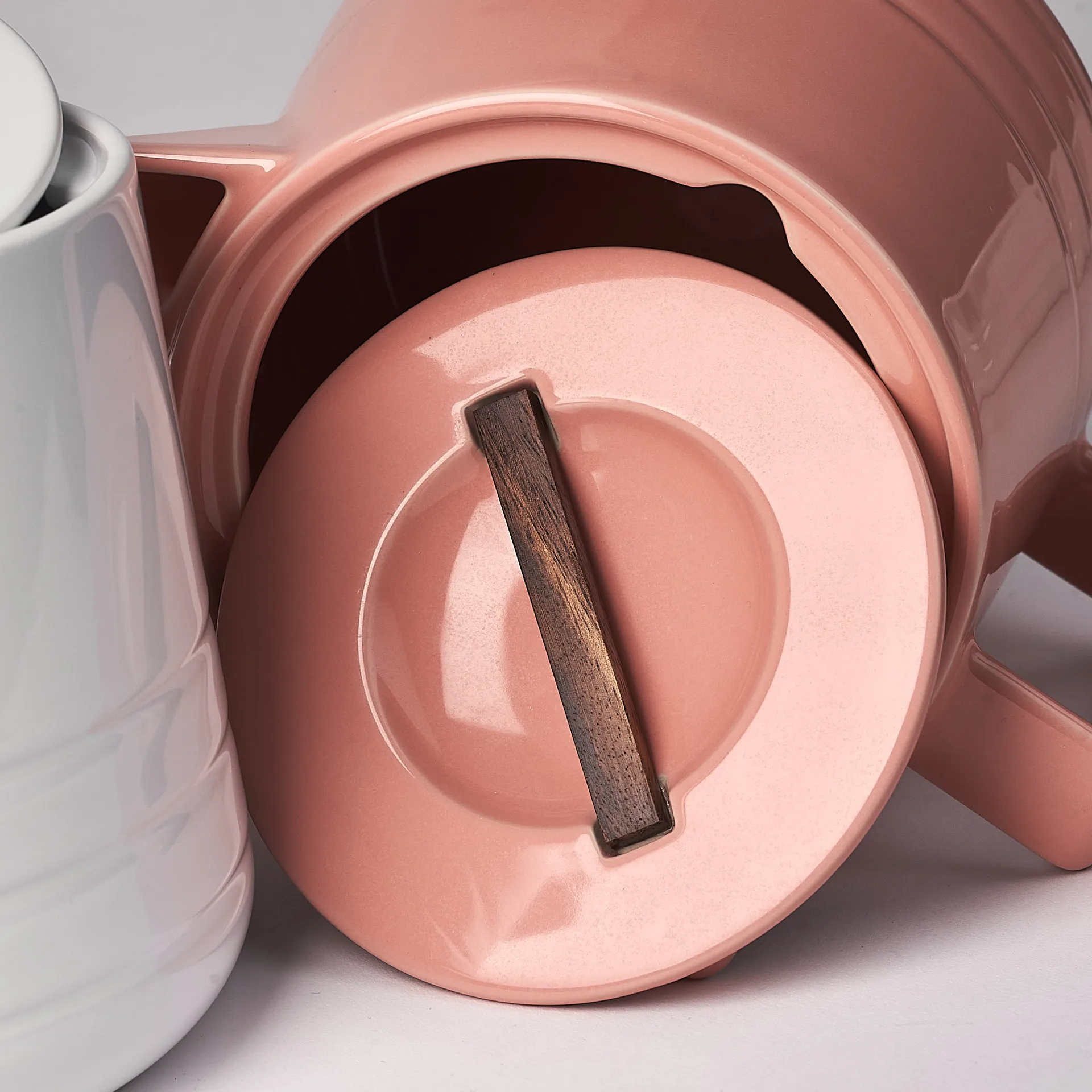 Lines teapot 1.5 liter, pink NJRD