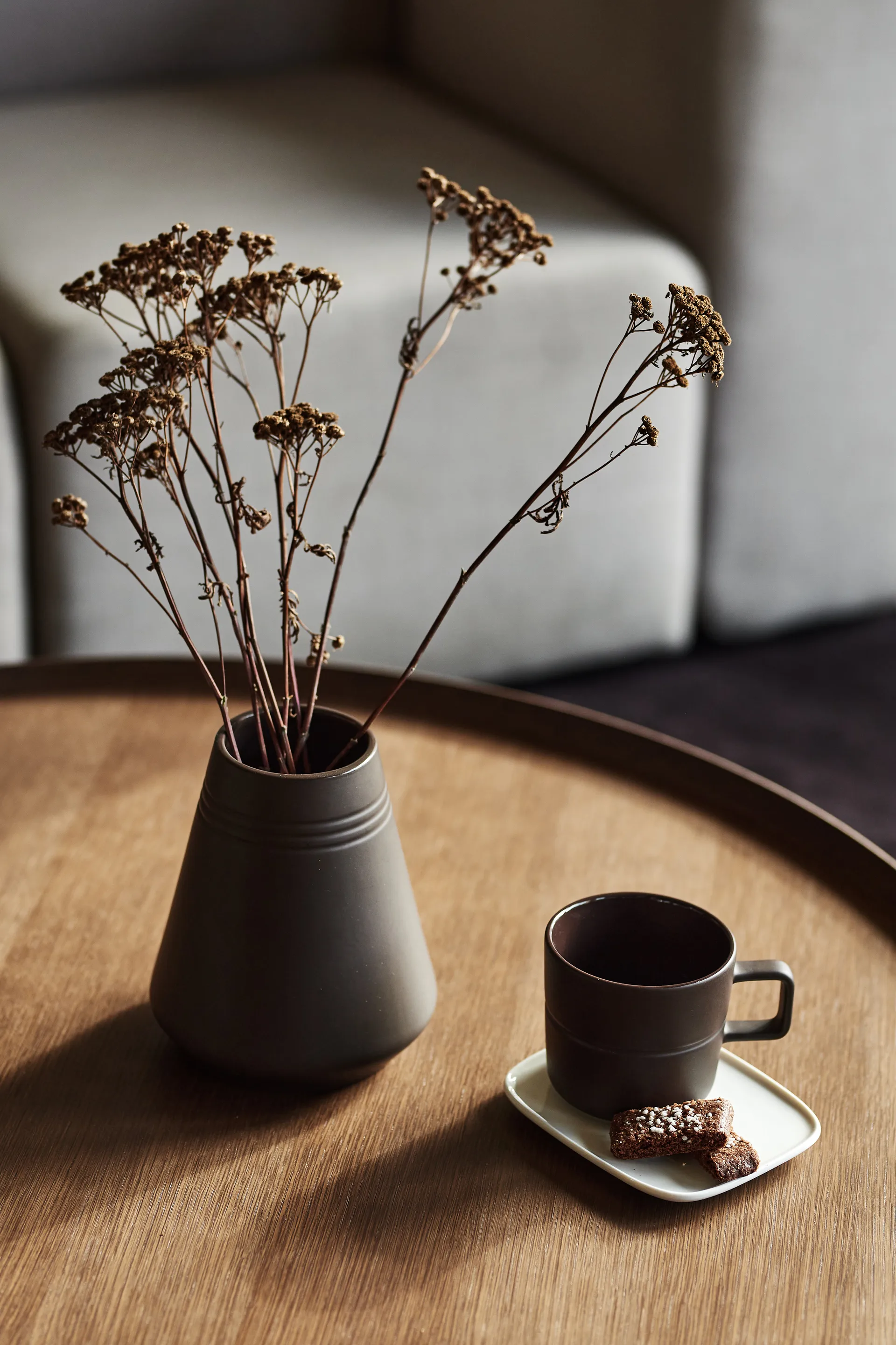 Lines vase 18 cm, Brown NJRD