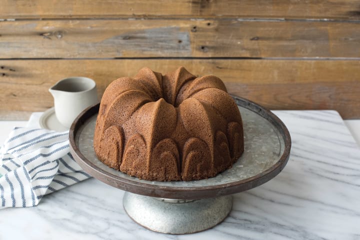 Nordic Ware Fleur De Lis Bundt - bundt tin, 2.4 L Nordic Ware