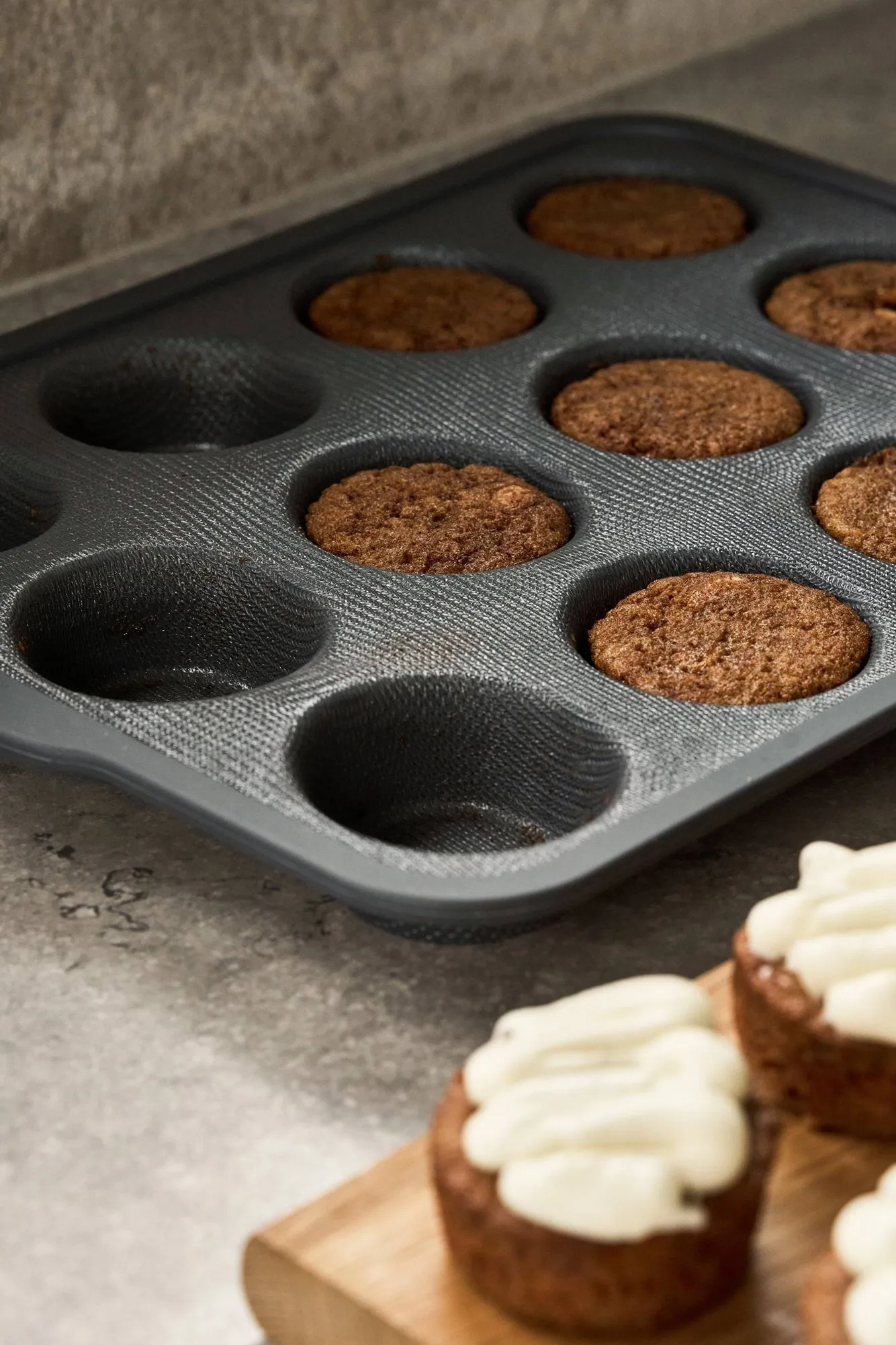 BAKE silicone mould with reinforced frame, Muffins, 12 pcs Nordwik