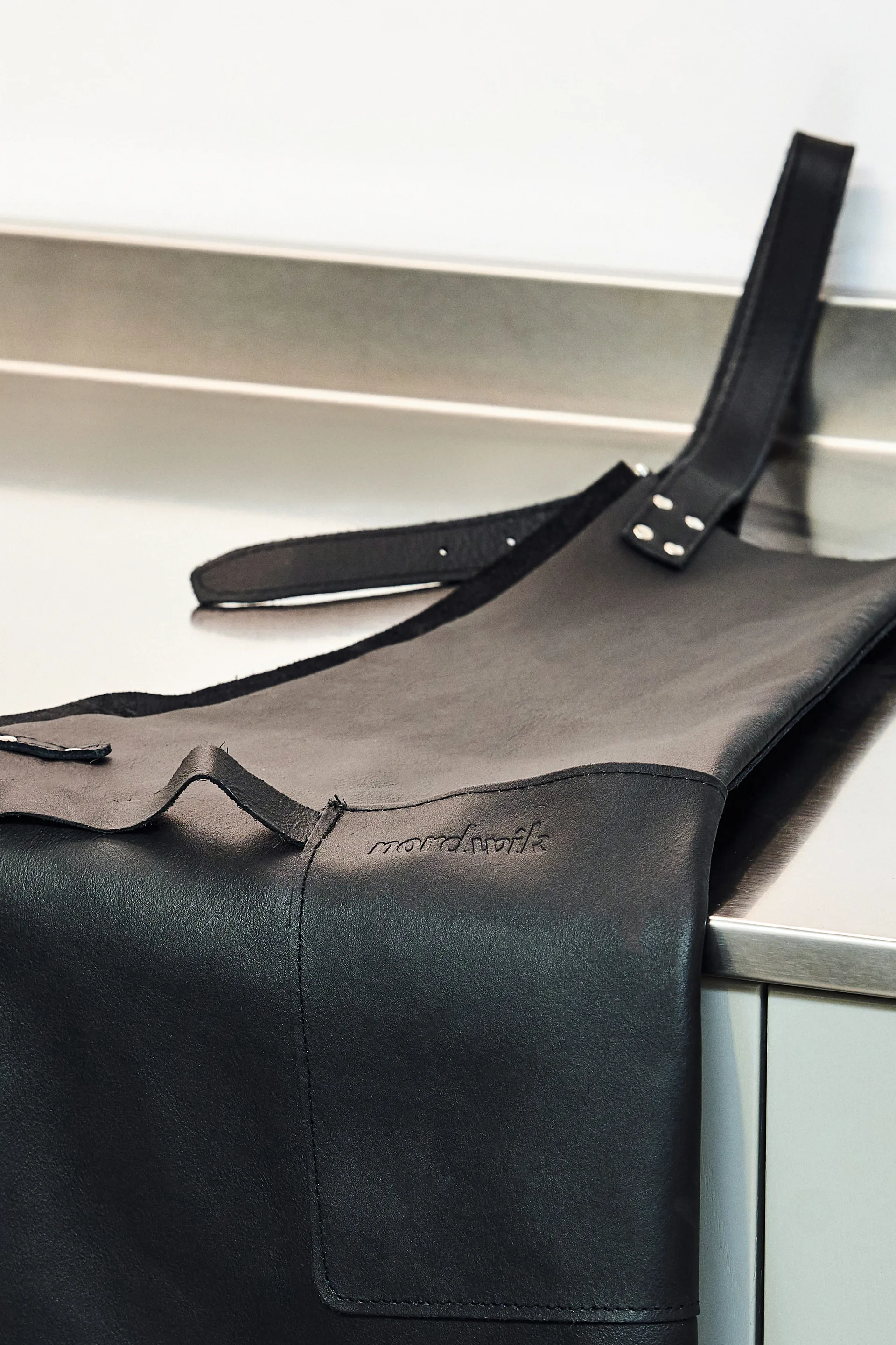 Nordwik leather apron, Black Nordwik