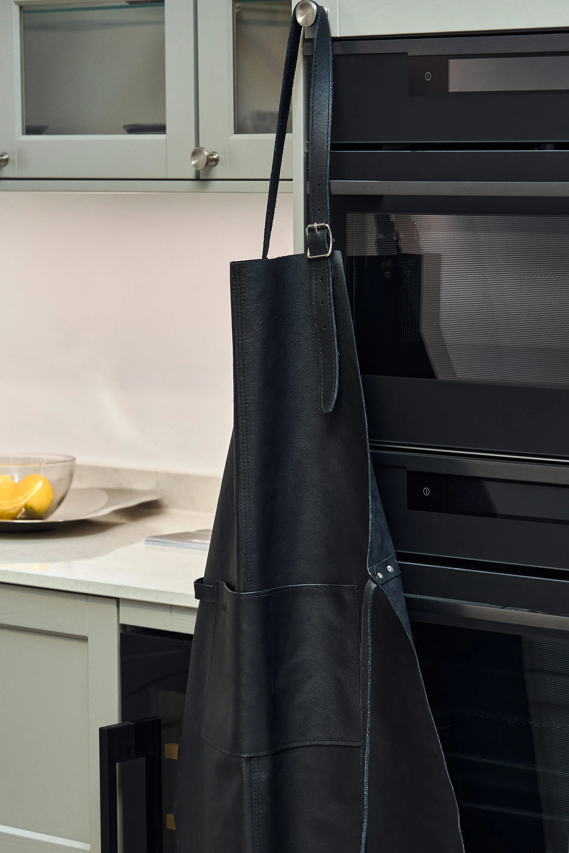 Nordwik leather apron, Black Nordwik