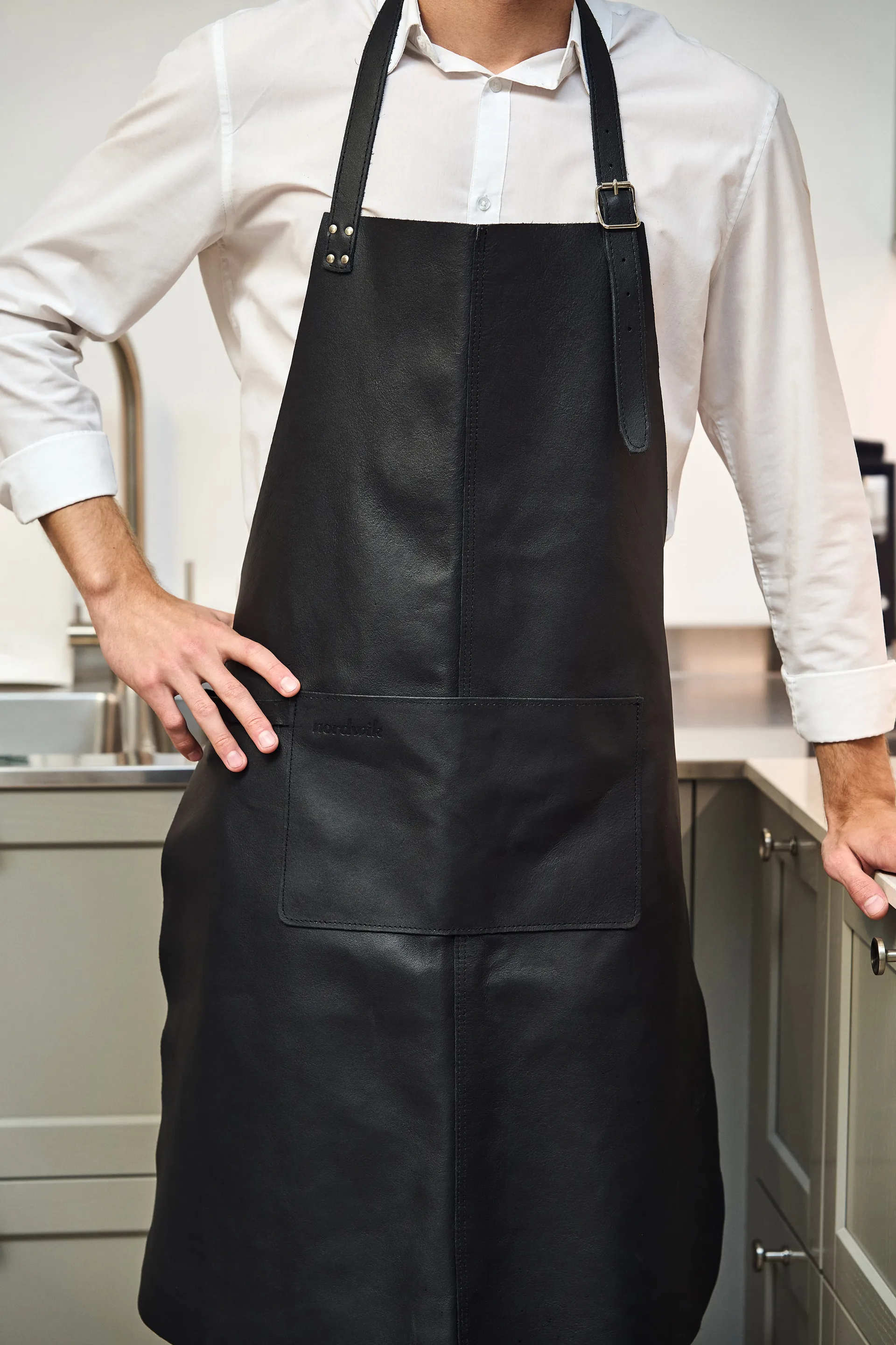 Nordwik leather apron, Black Nordwik
