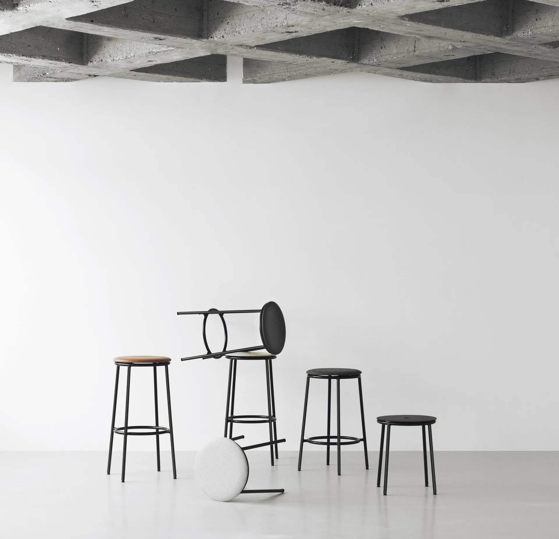Circa barstool 65 cm, Black oak Normann Copenhagen