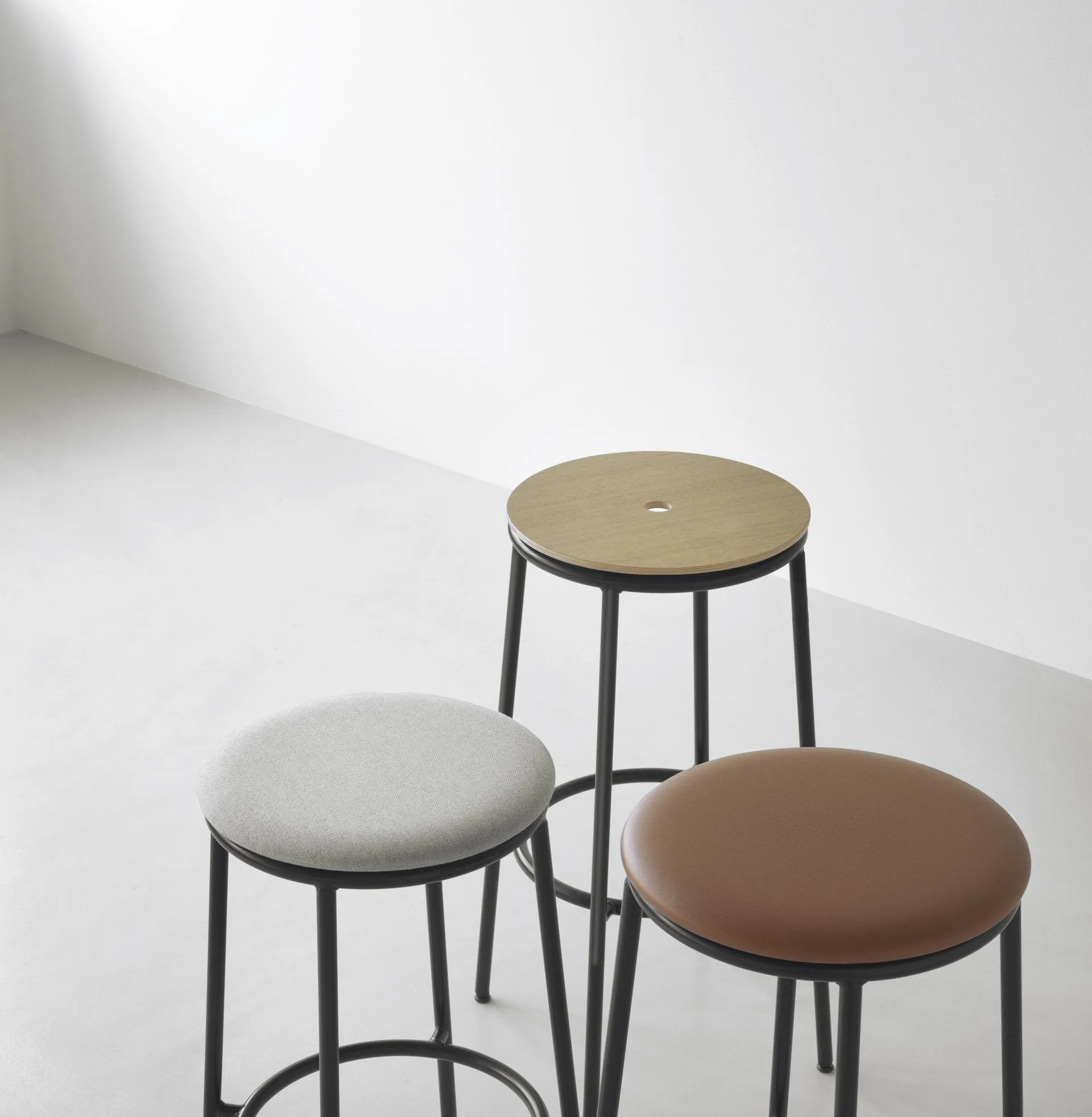 Circa barstool 65 cm, Oak Normann Copenhagen