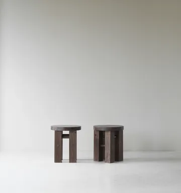 Fyr round stool 45 cm - Dark brown, Ø40x45 cm - Normann Copenhagen