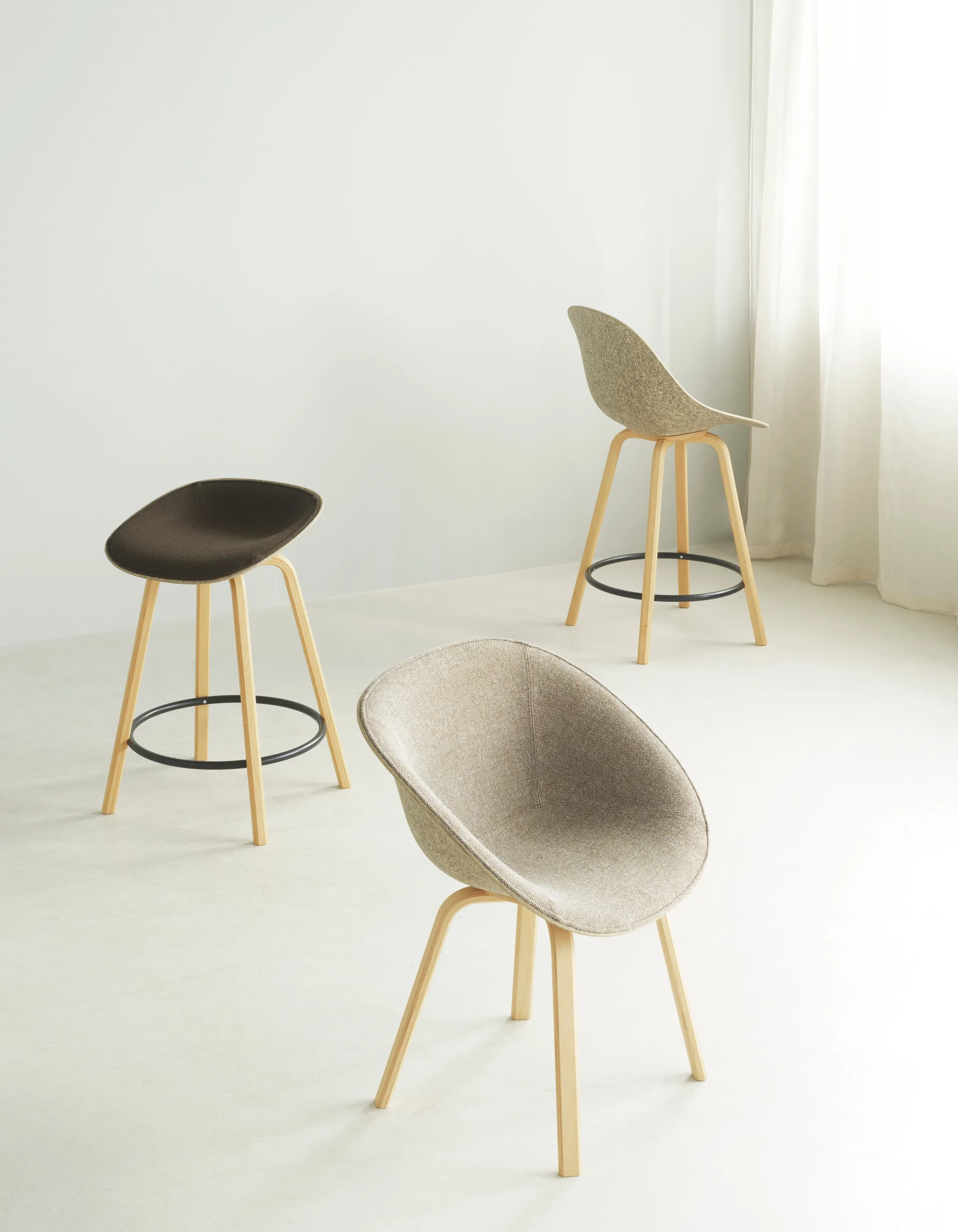 Mat Bar Chair bar stool 65 cm, Hemp-beech-black steel Normann Copenhagen