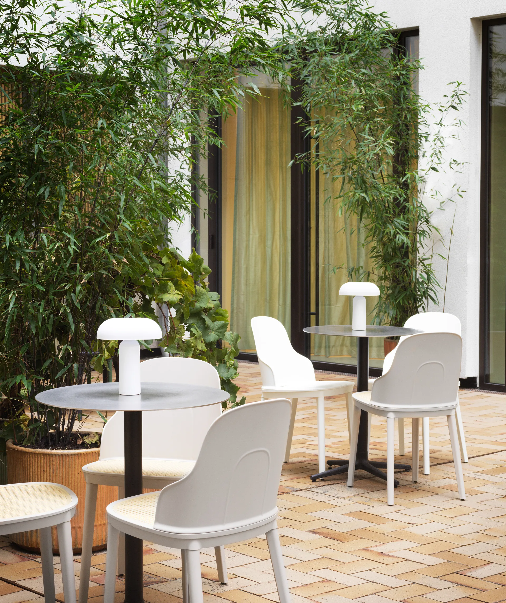 Porta table lamp, White Normann Copenhagen