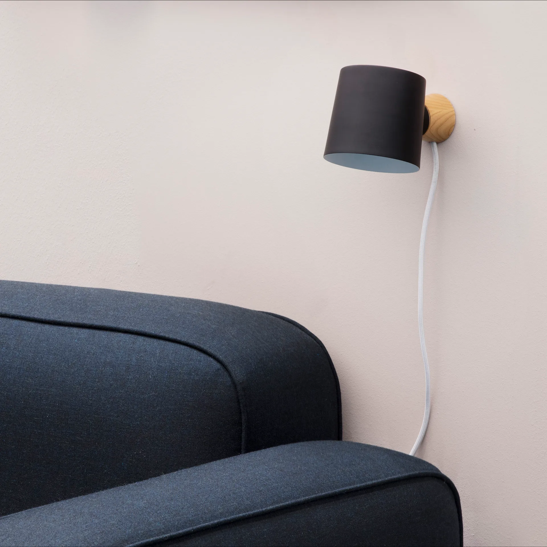Rise wall lamp, black Normann Copenhagen