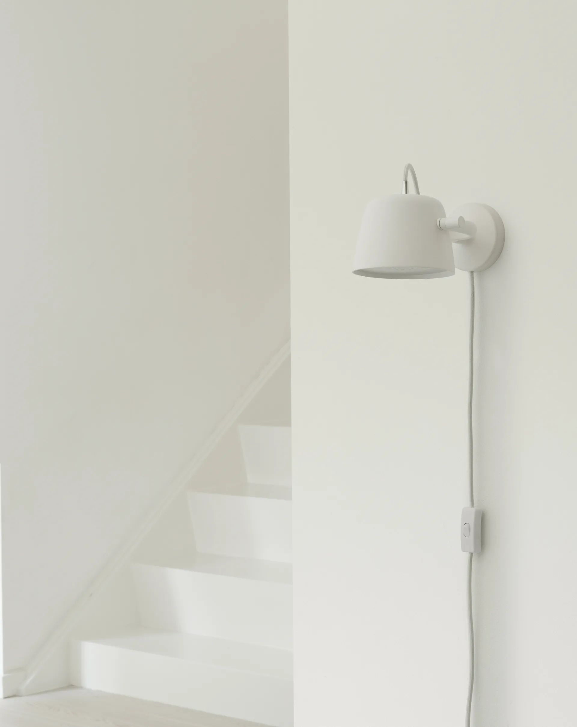 Tub wall lamp, White Normann Copenhagen